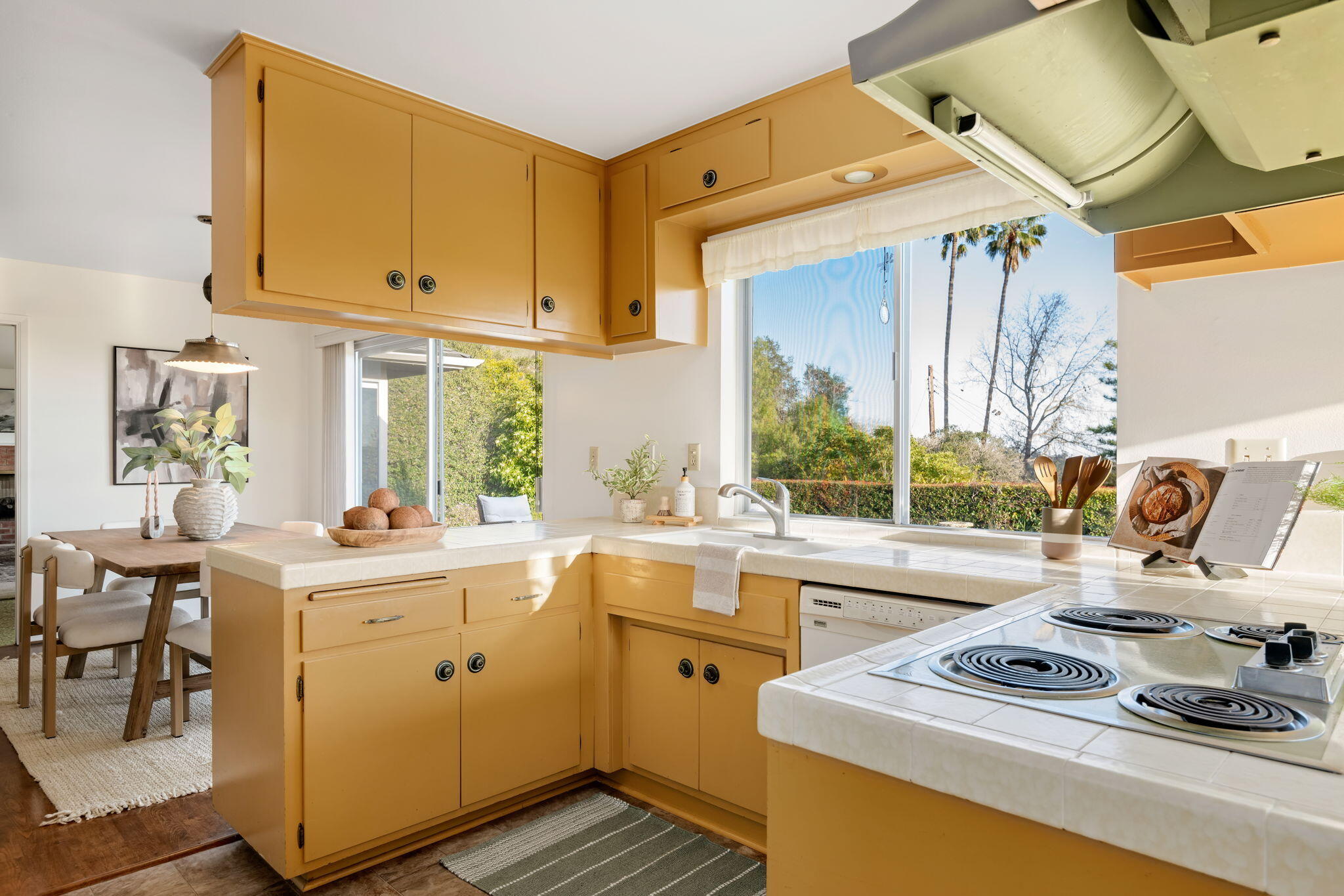 3199 Lucinda Lane
