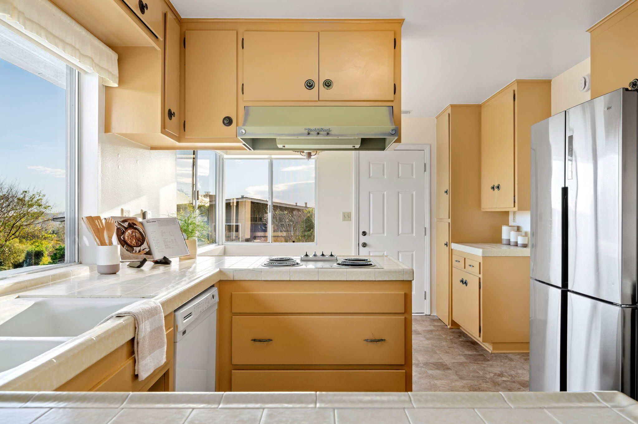 3199 Lucinda Lane