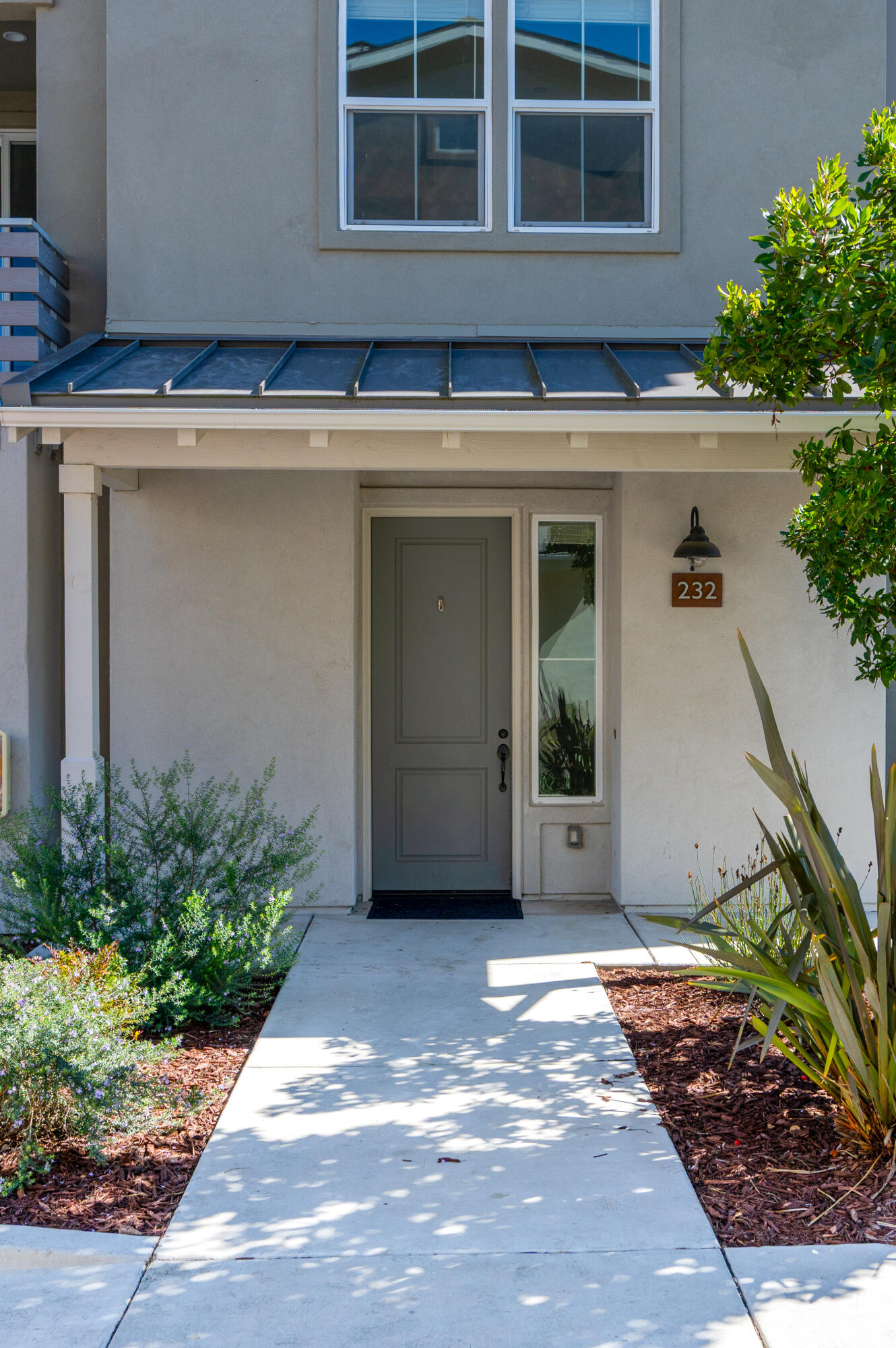 232 Bainbridge Court