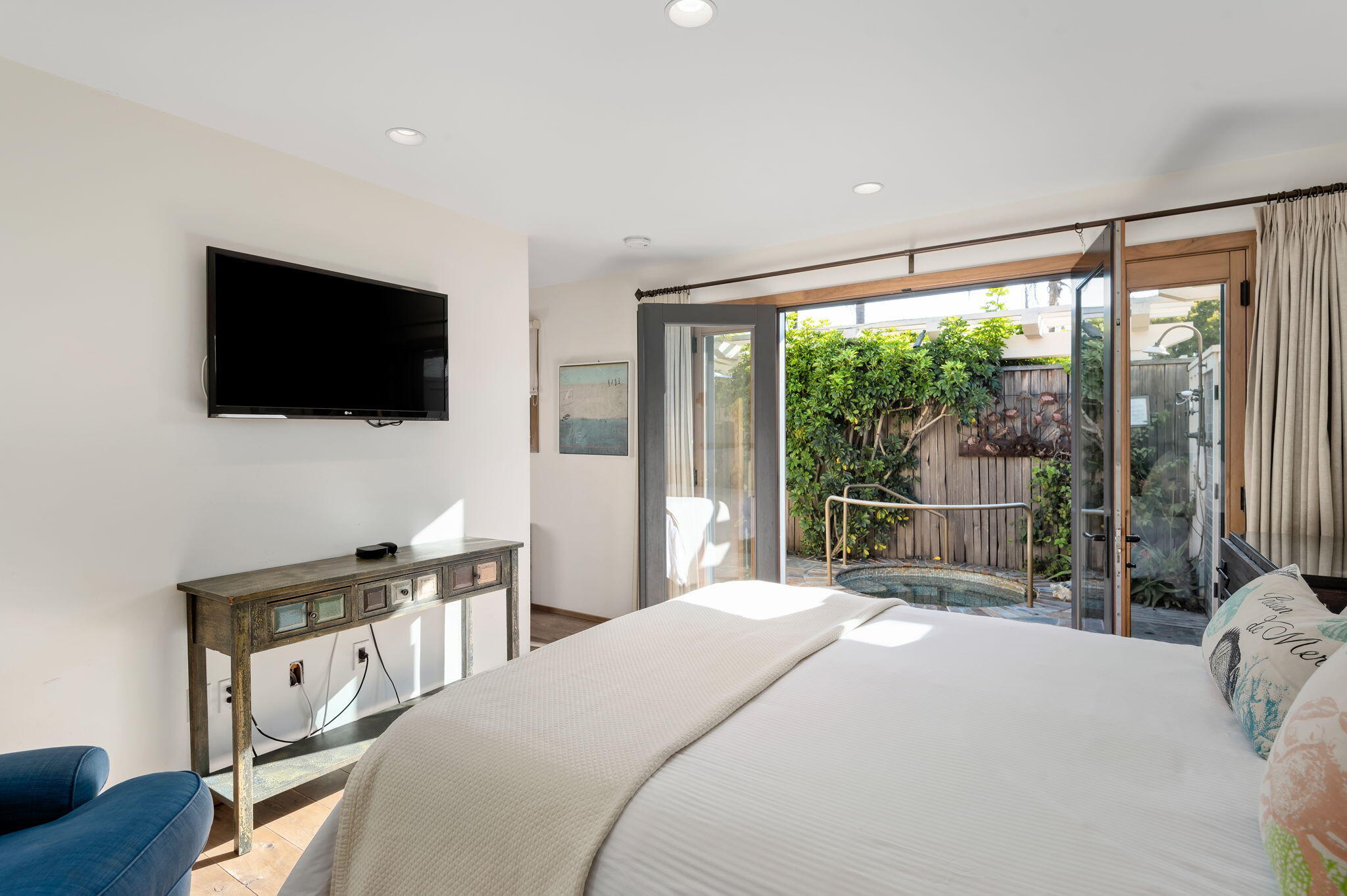 411 Orilla Del Mar Drive