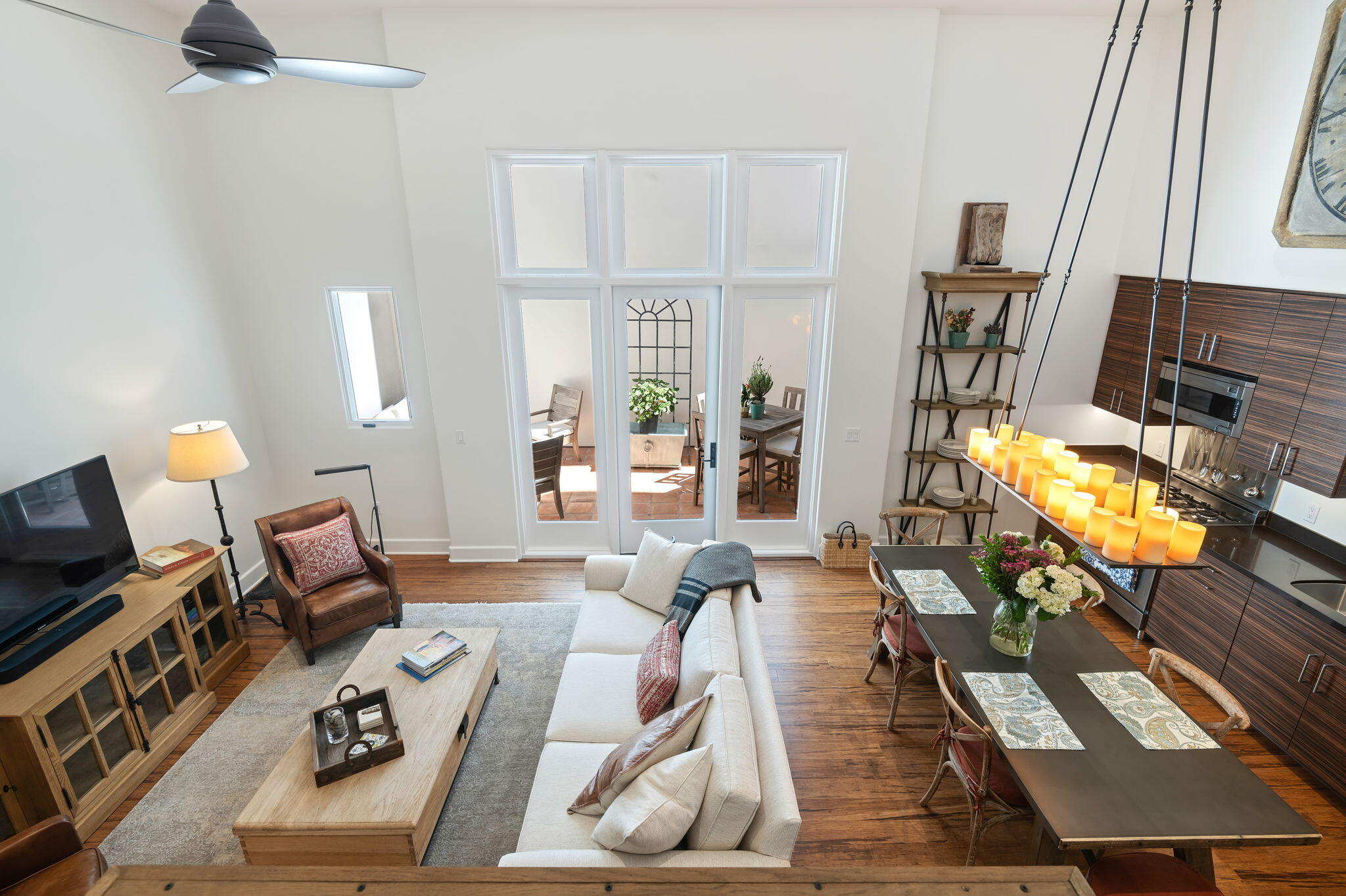 18 W Victoria Street Apt 112