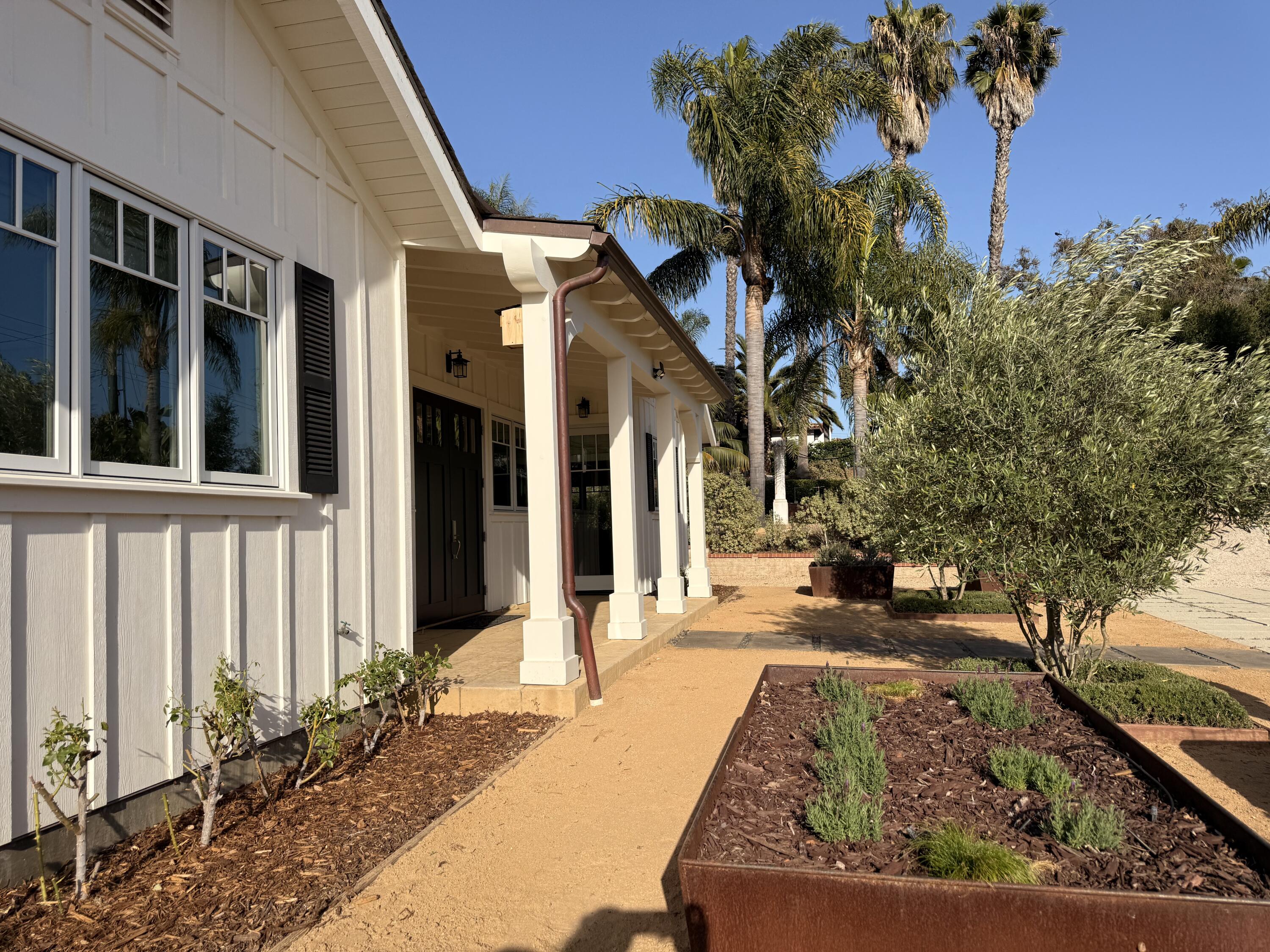 3340 Foothill Road