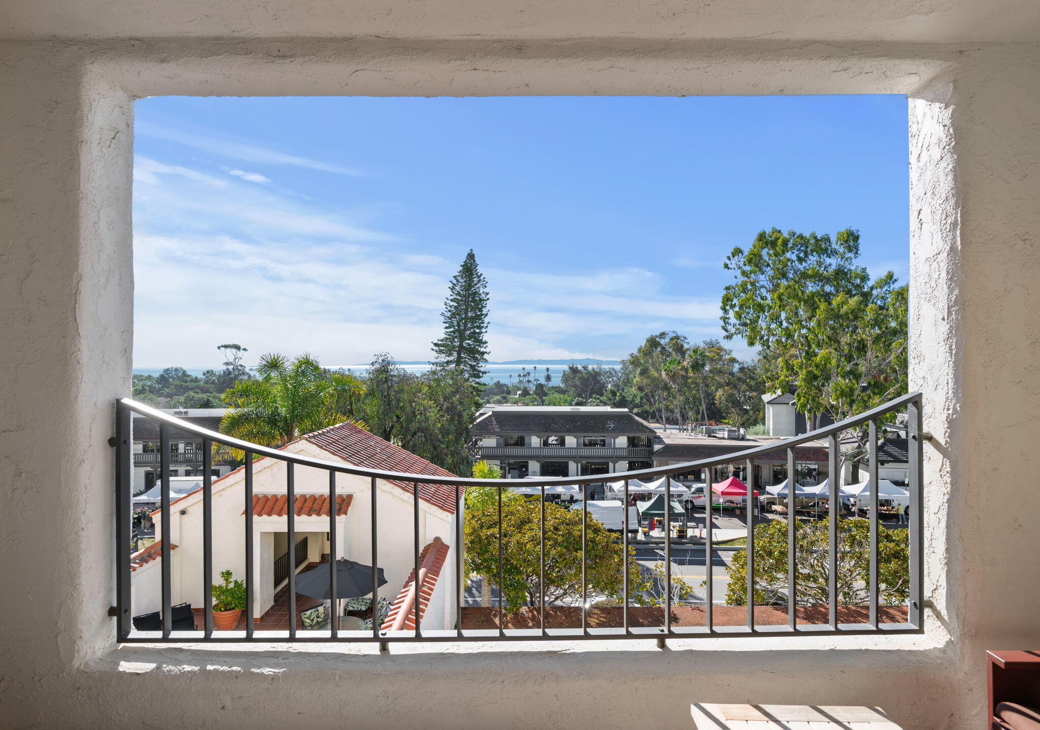 1220 Coast Village Road 308