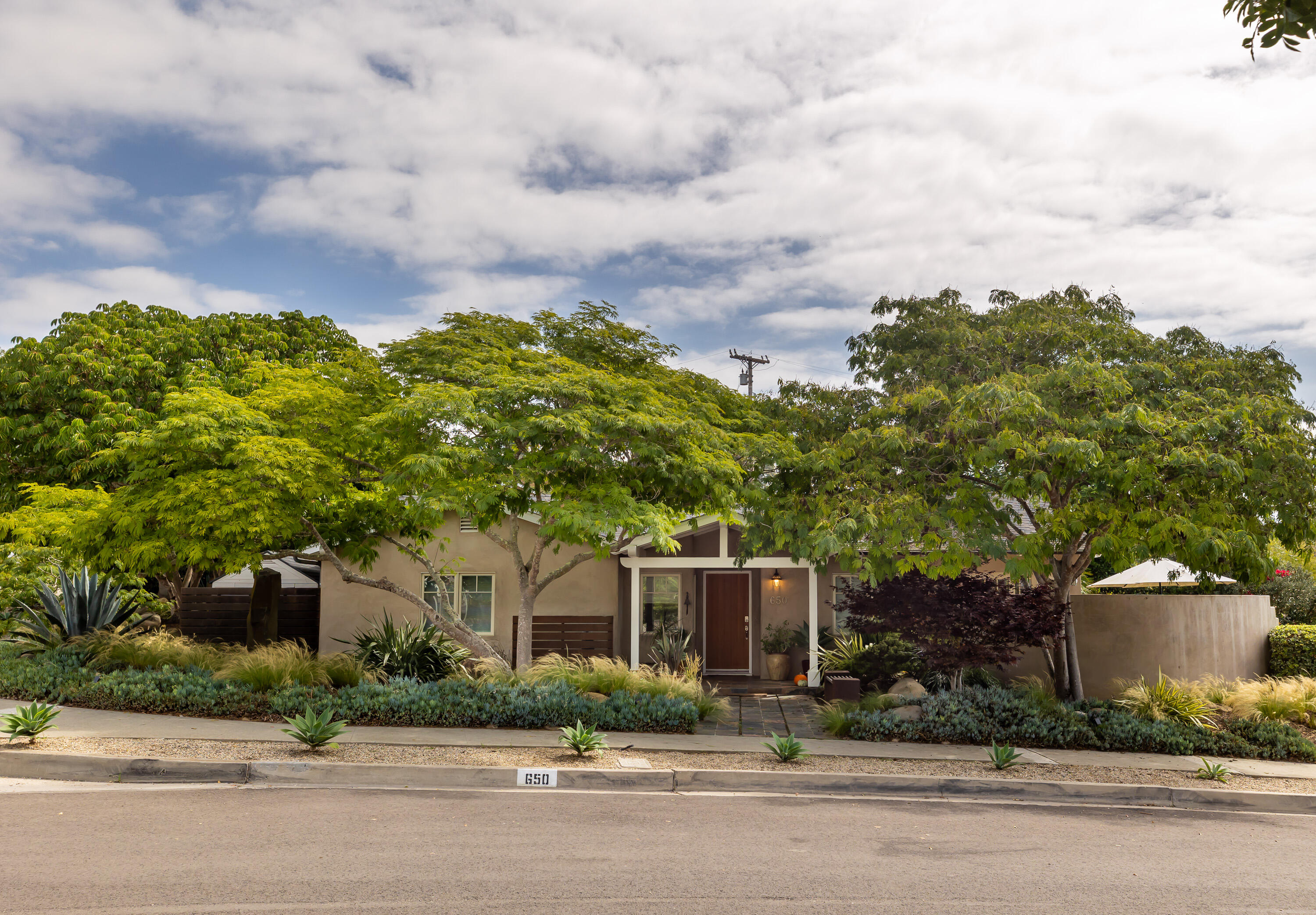 650 Juanita Avenue