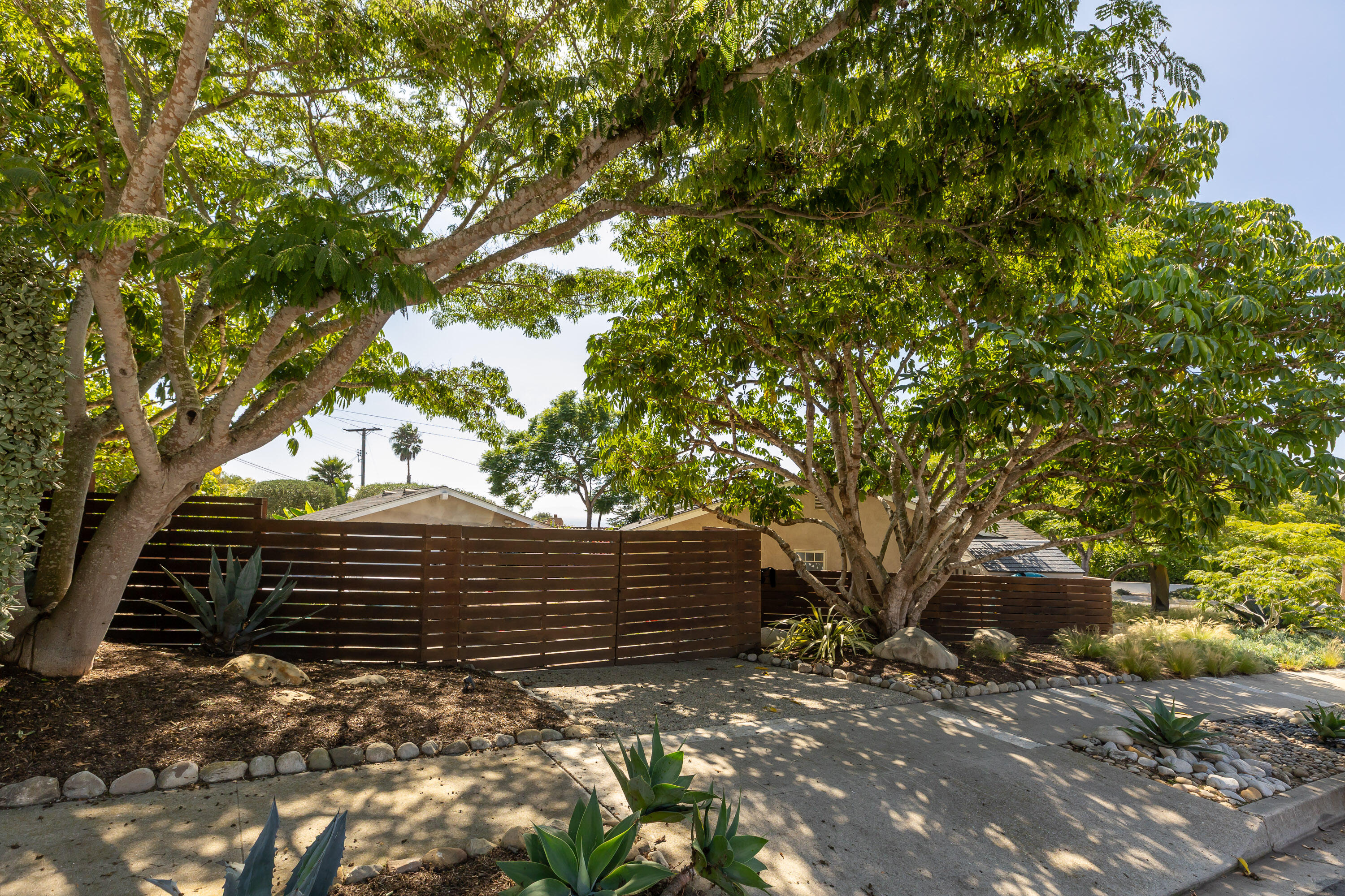 650 Juanita Avenue