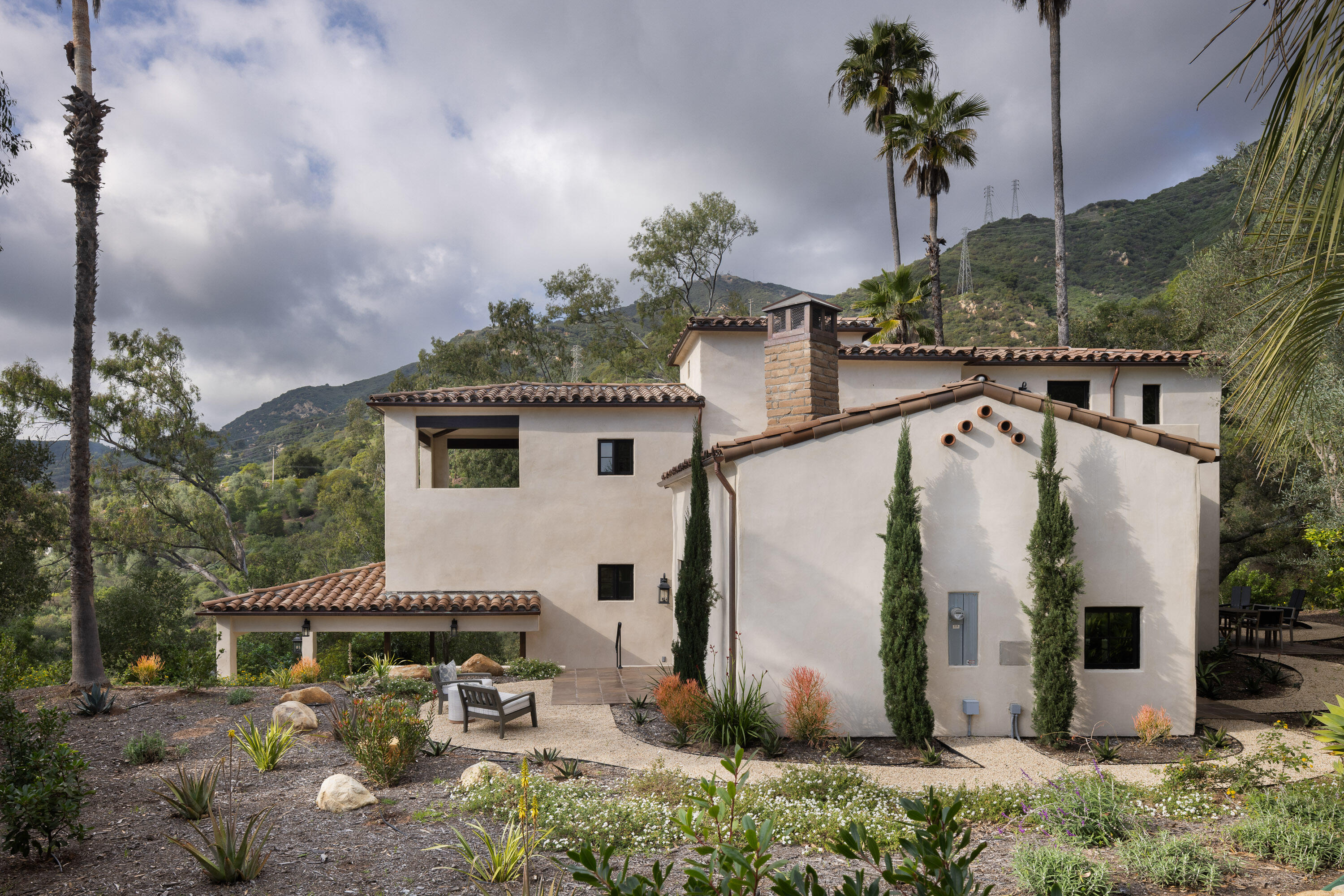 1035 Coyote Road