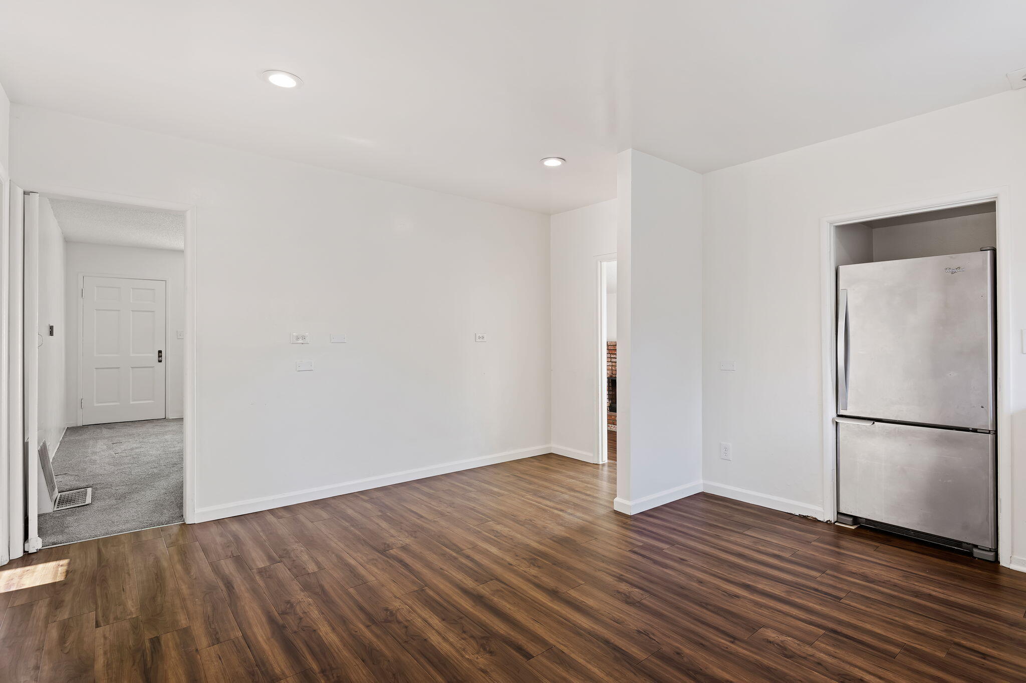 876 Elm Avenue