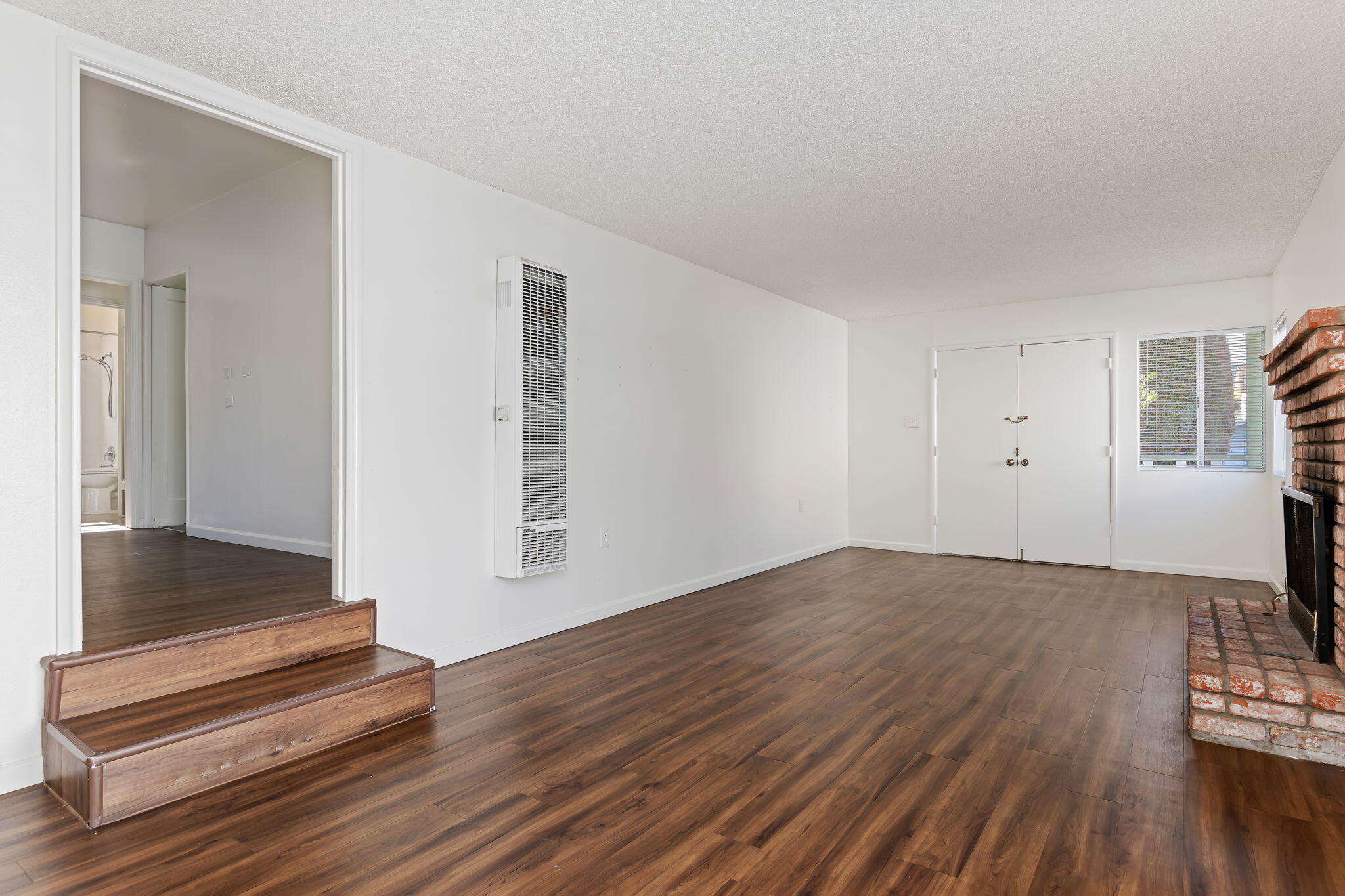 876 Elm Avenue