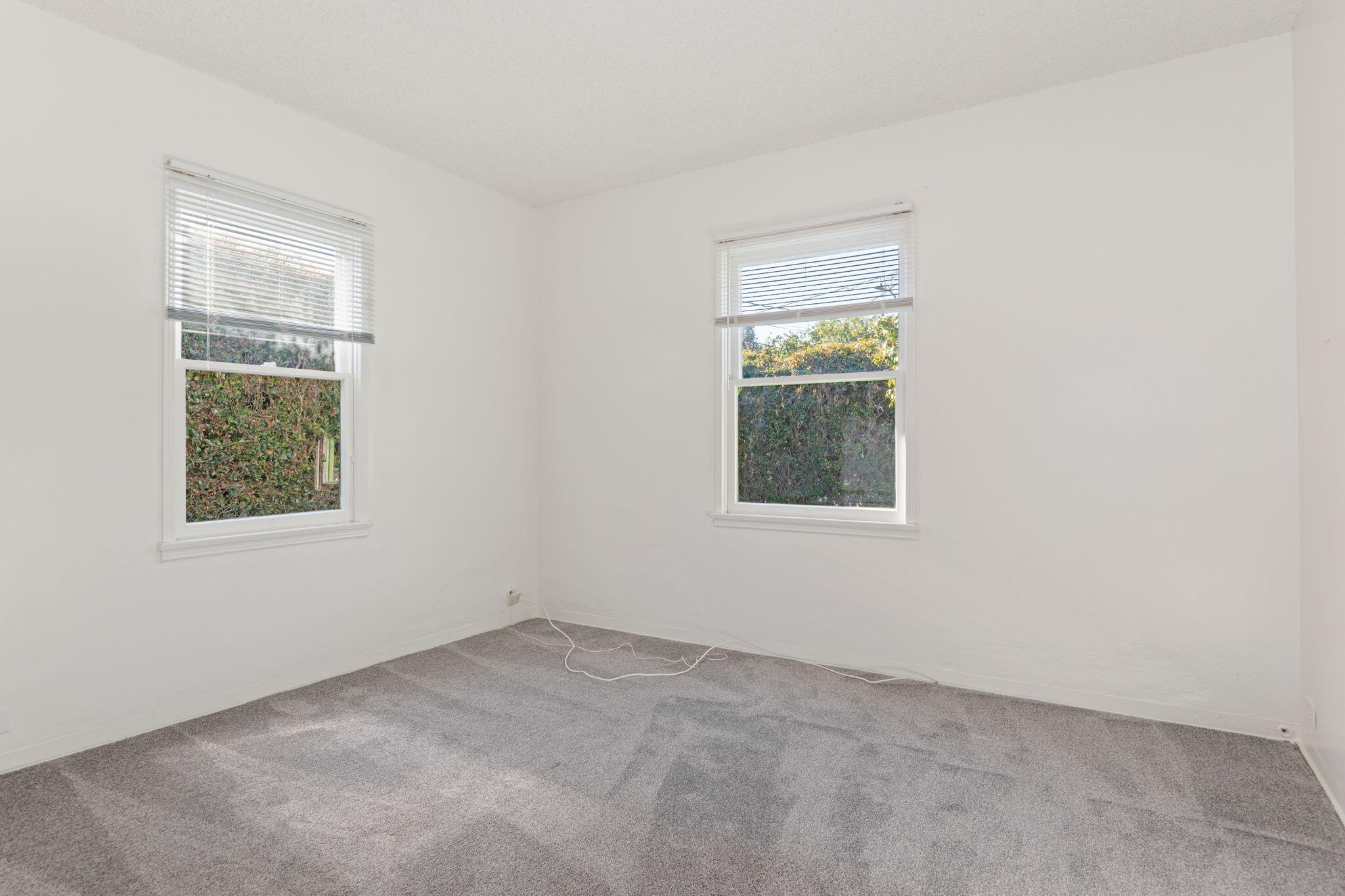 876 Elm Avenue