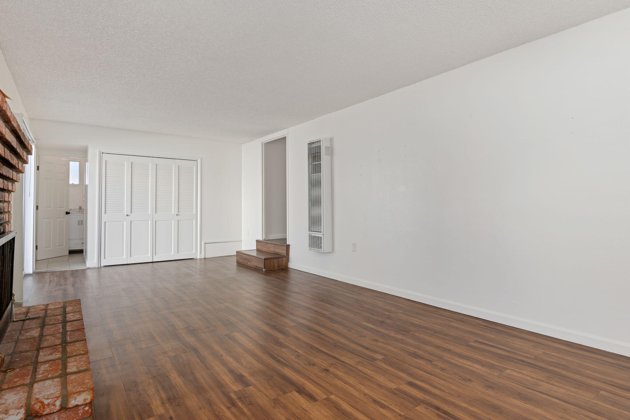 876 Elm Avenue