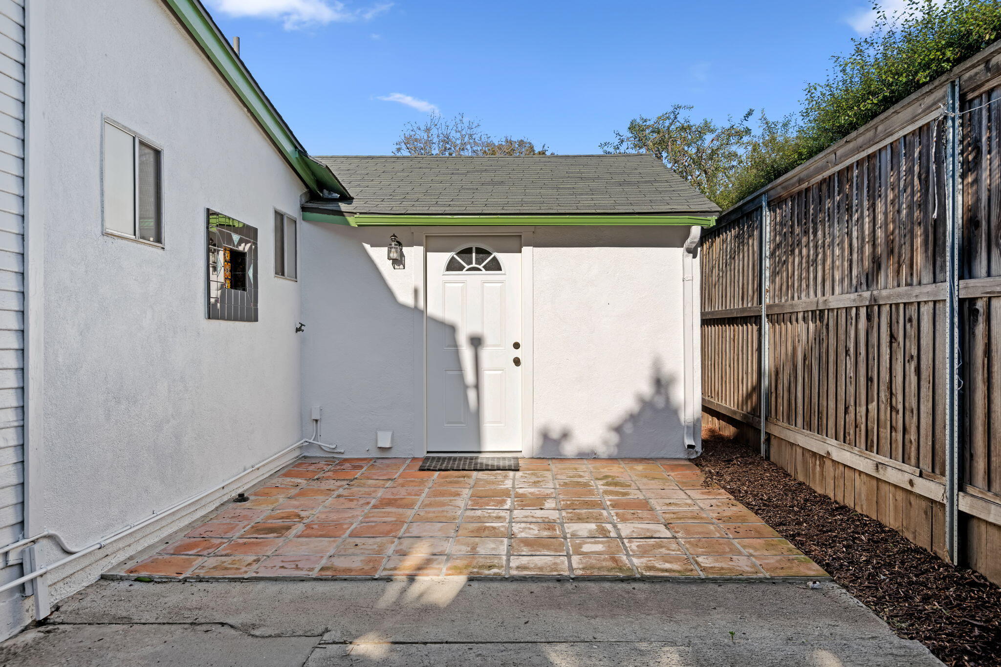 876 Elm Avenue