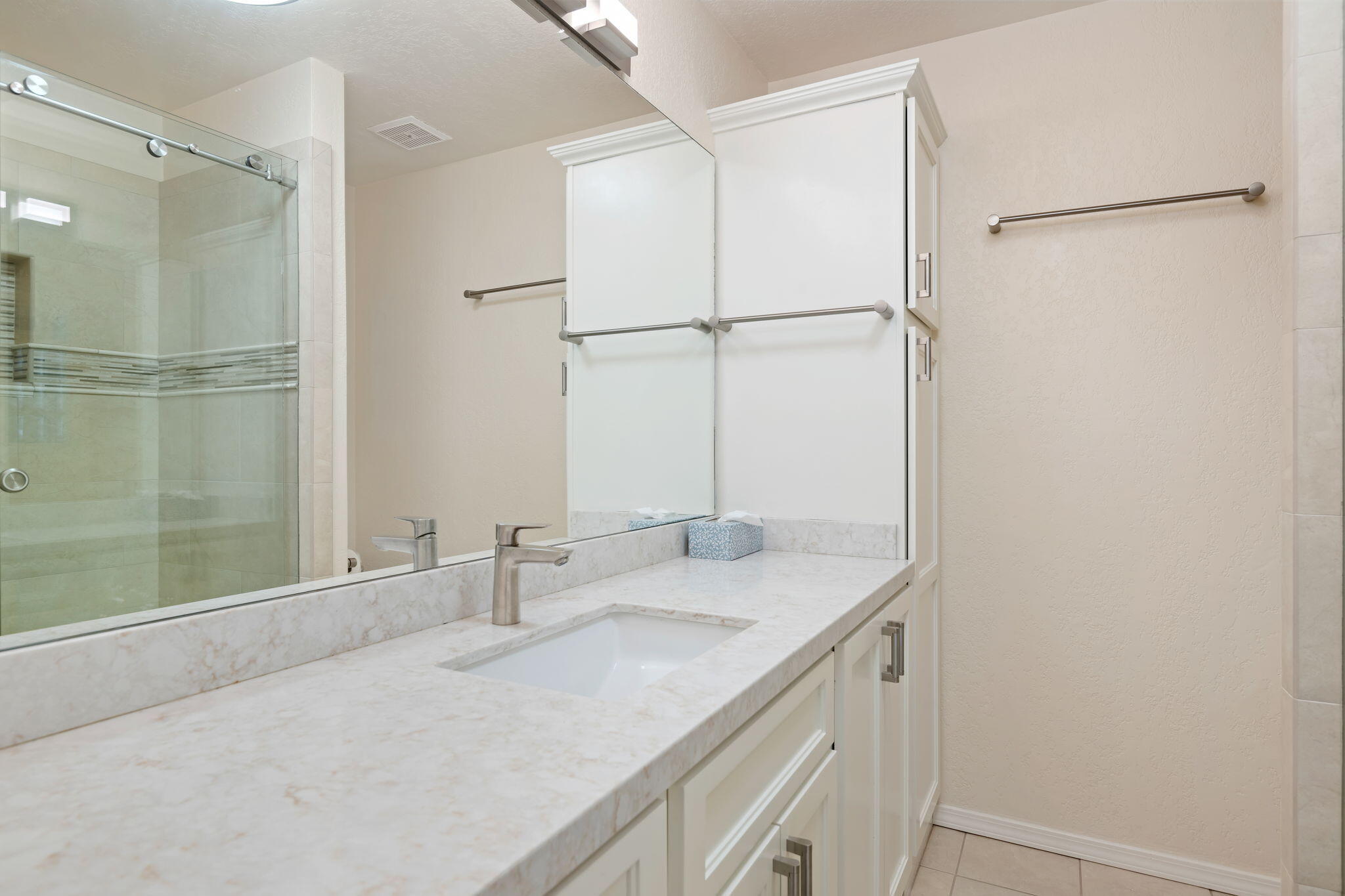 946 Miramonte Drive Apt 3