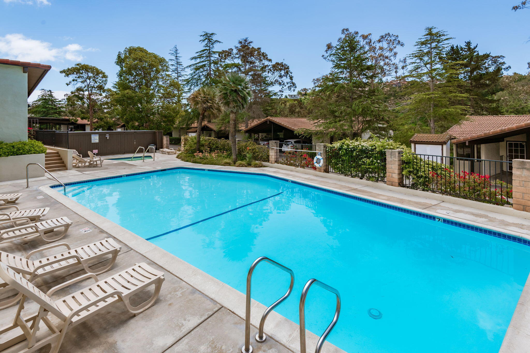 946 Miramonte Drive Apt 3