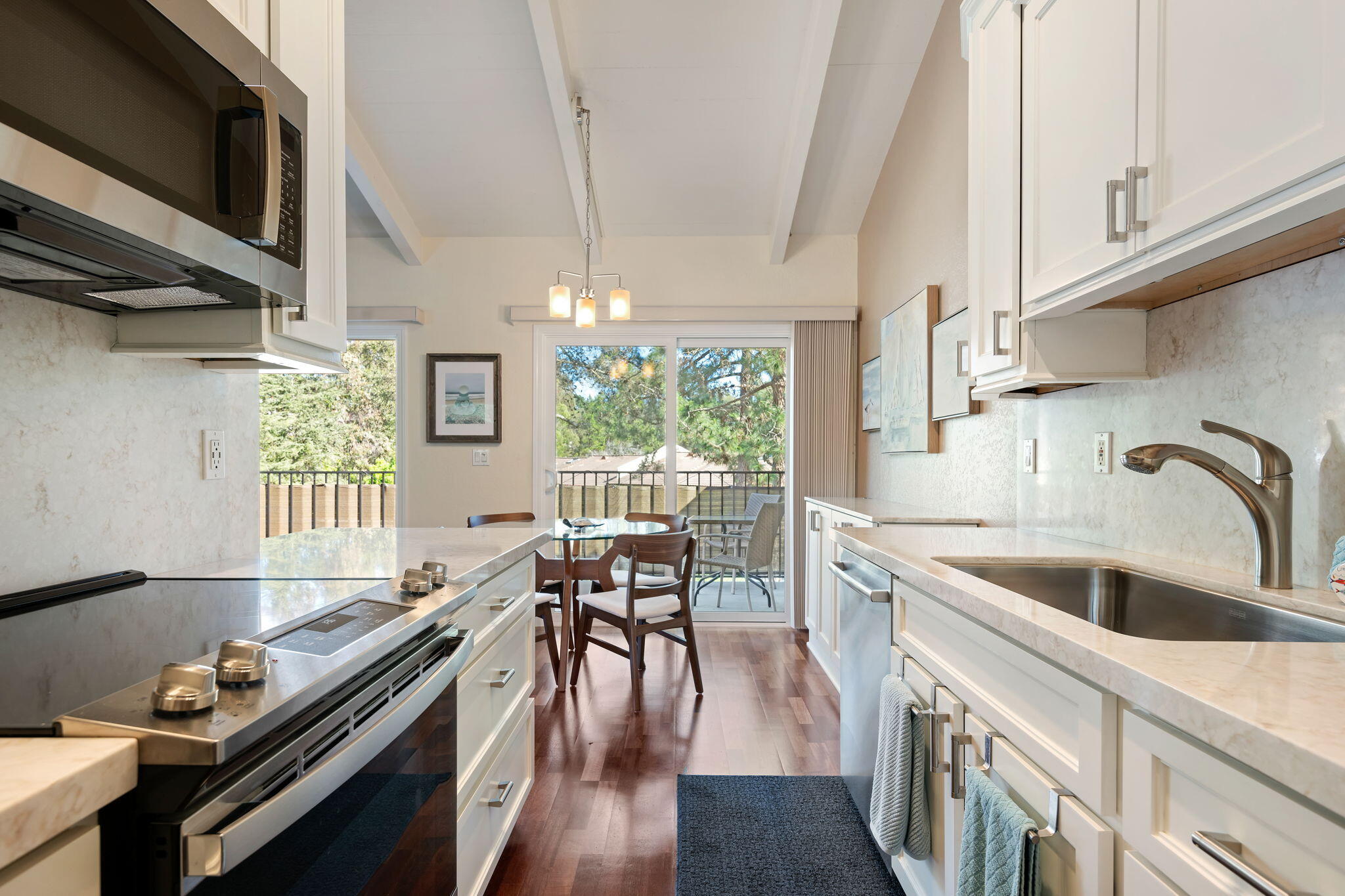 946 Miramonte Drive Apt 3