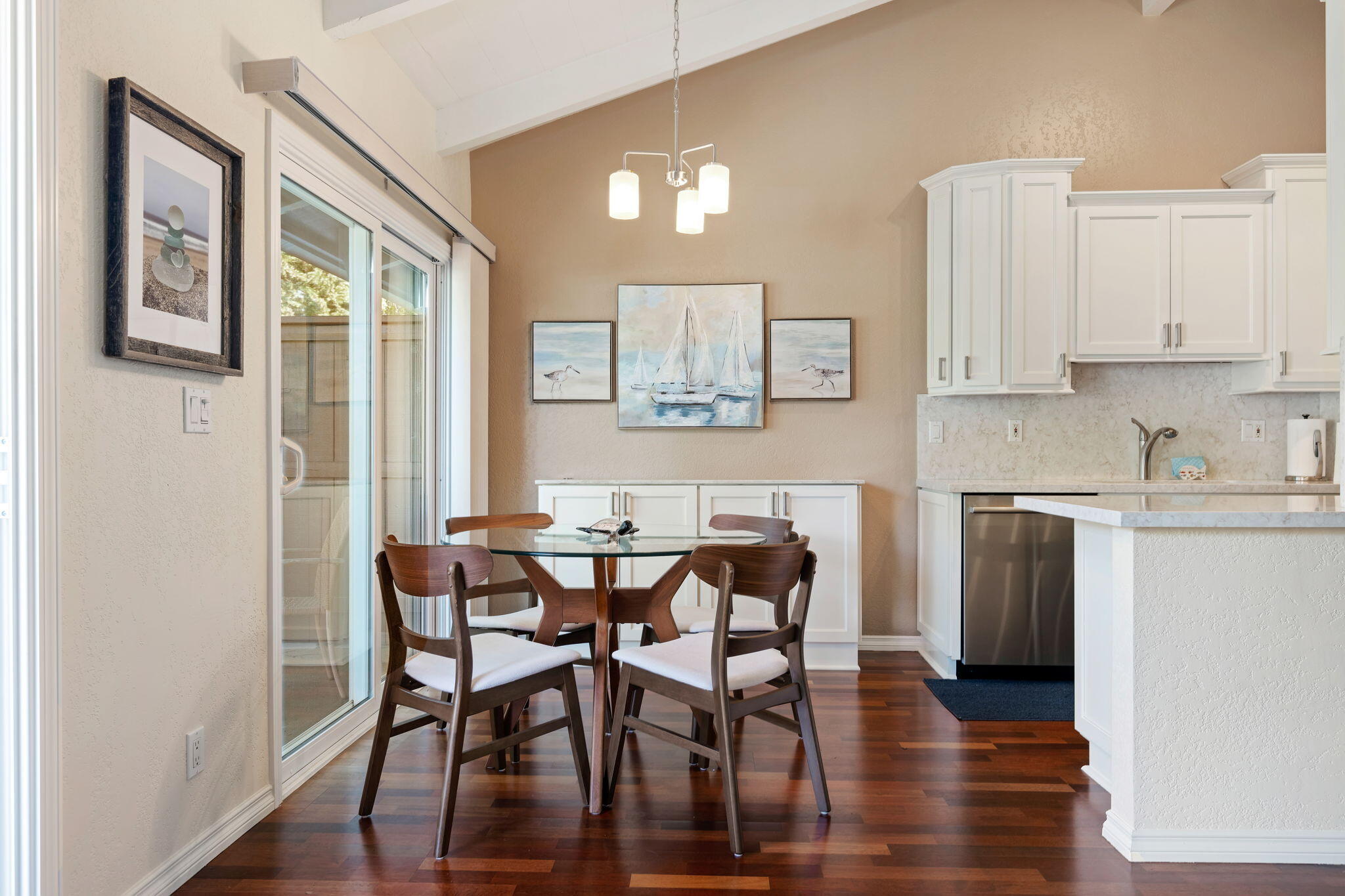 946 Miramonte Drive Apt 3