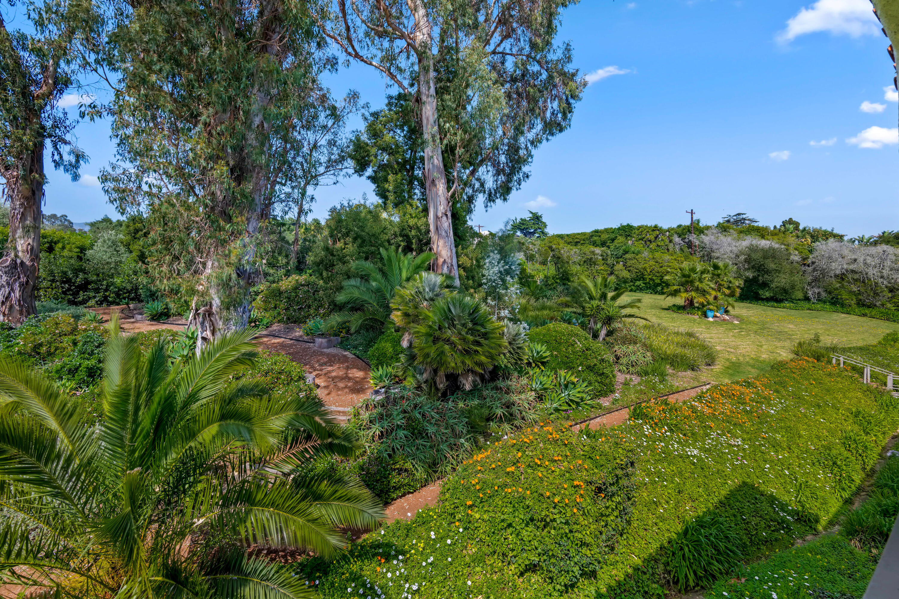 1220 Coast Village Road 303
