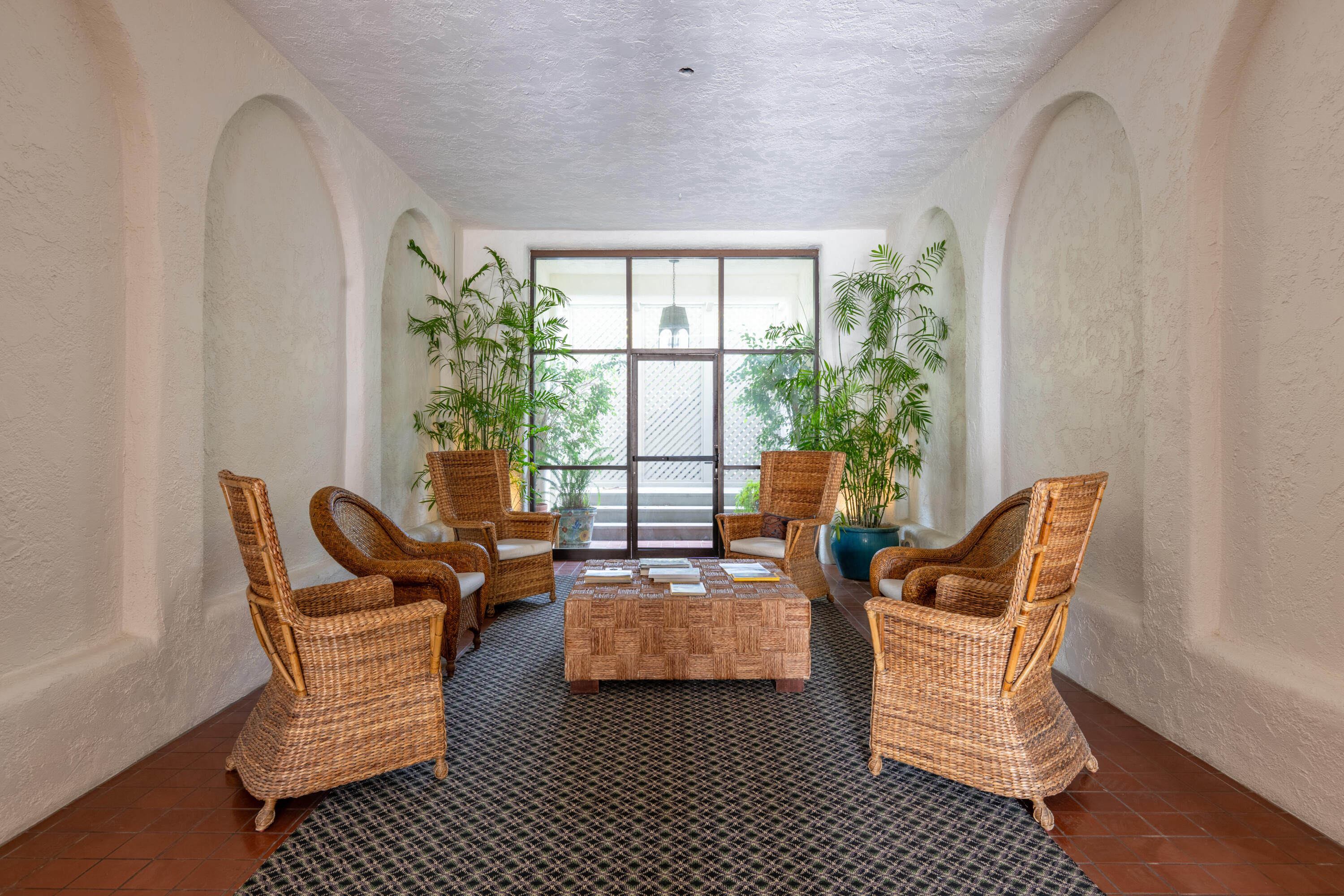 1220 Coast Village Road 303
