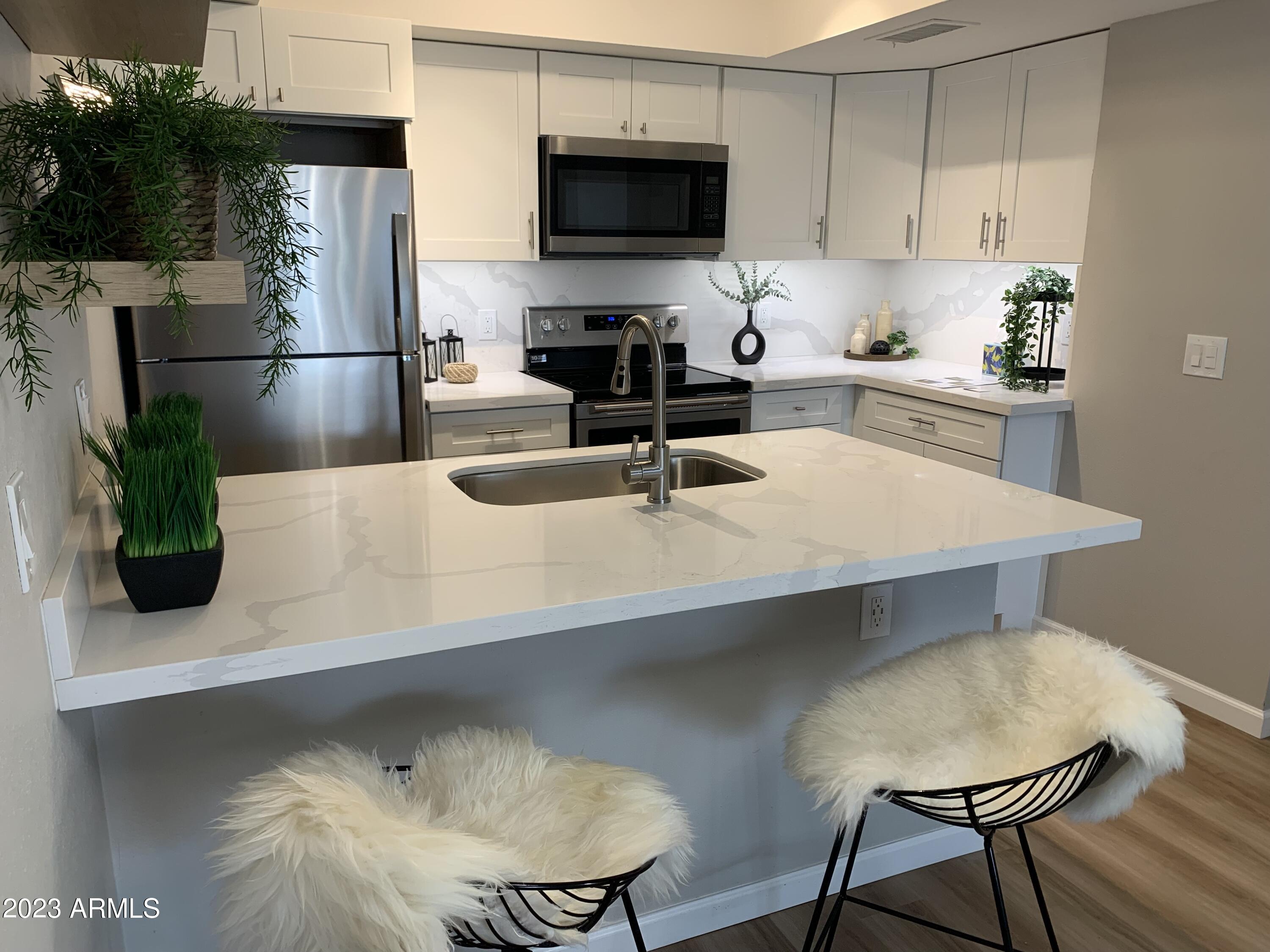 846 E MORNINGSIDE Drive