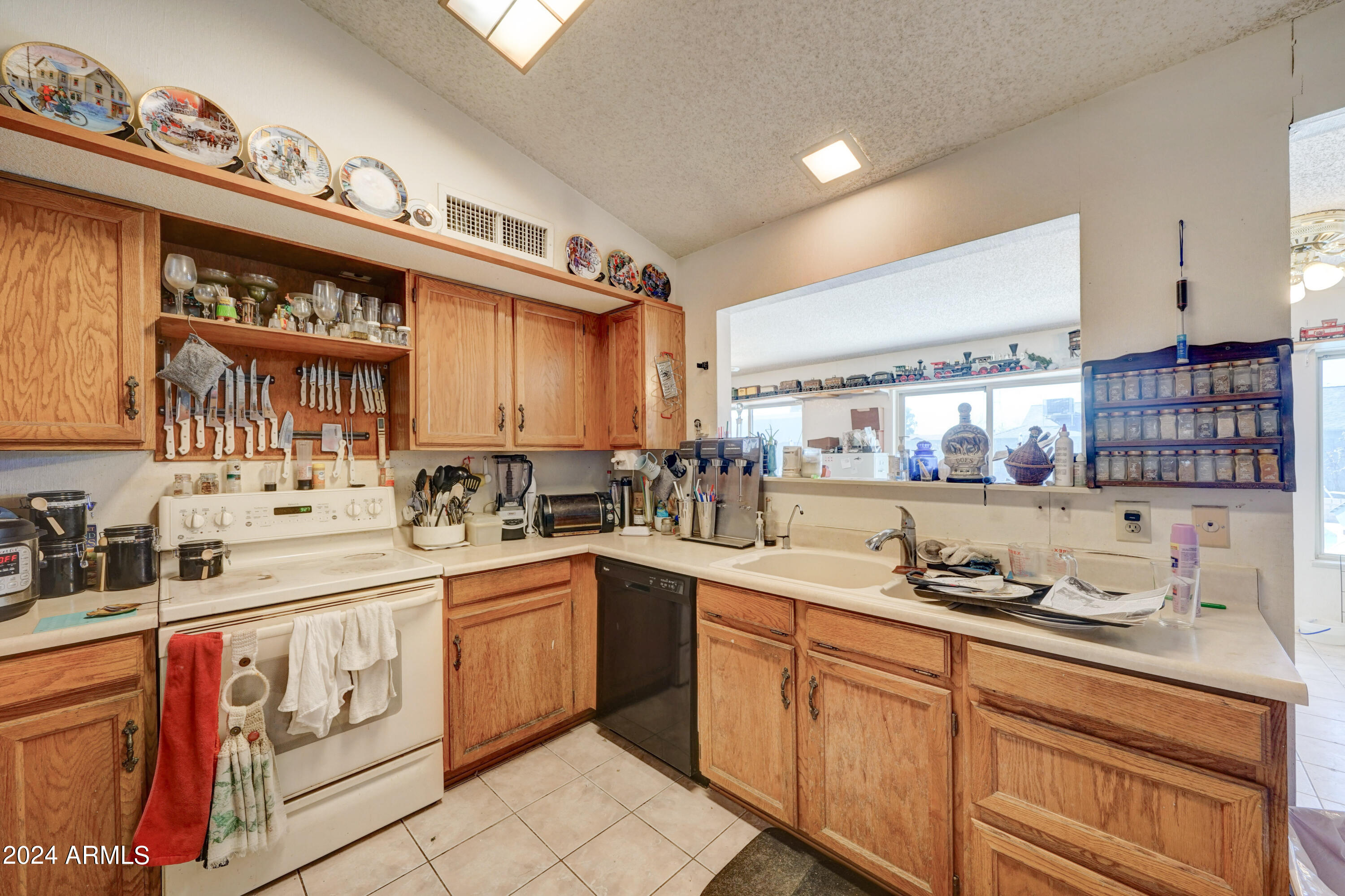 8939 W ECHO Lane