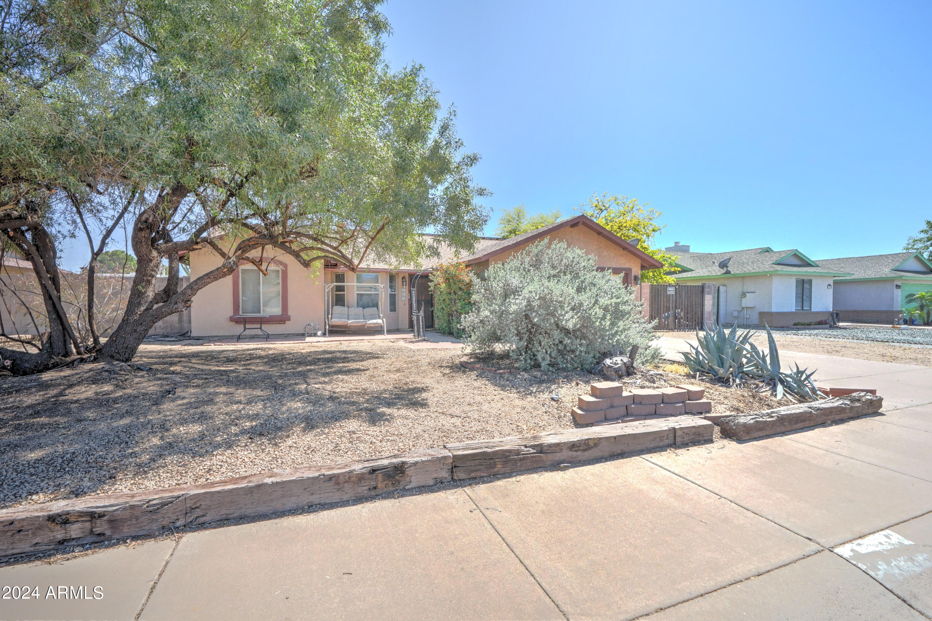 8939 W ECHO Lane