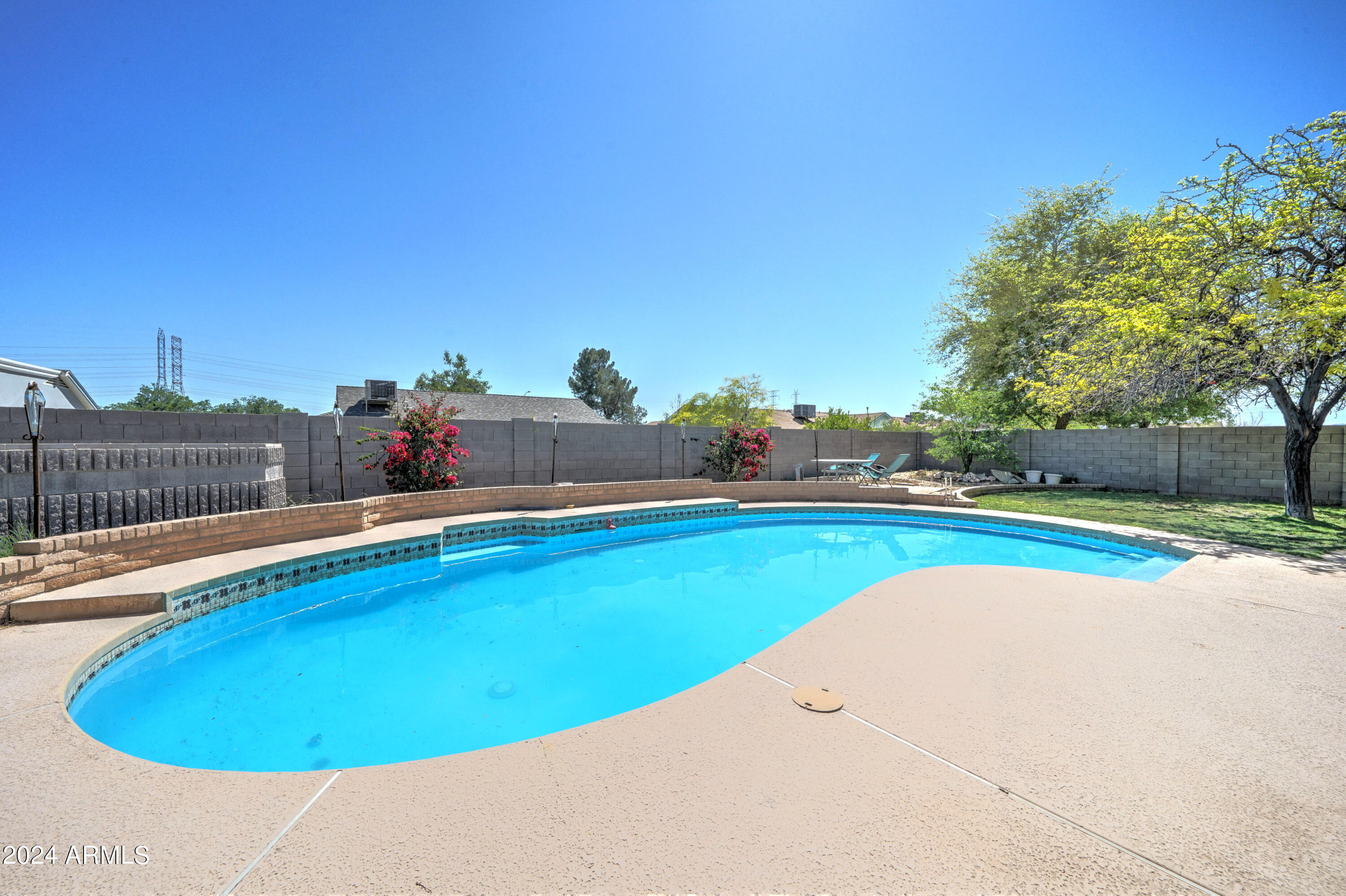 8939 W ECHO Lane