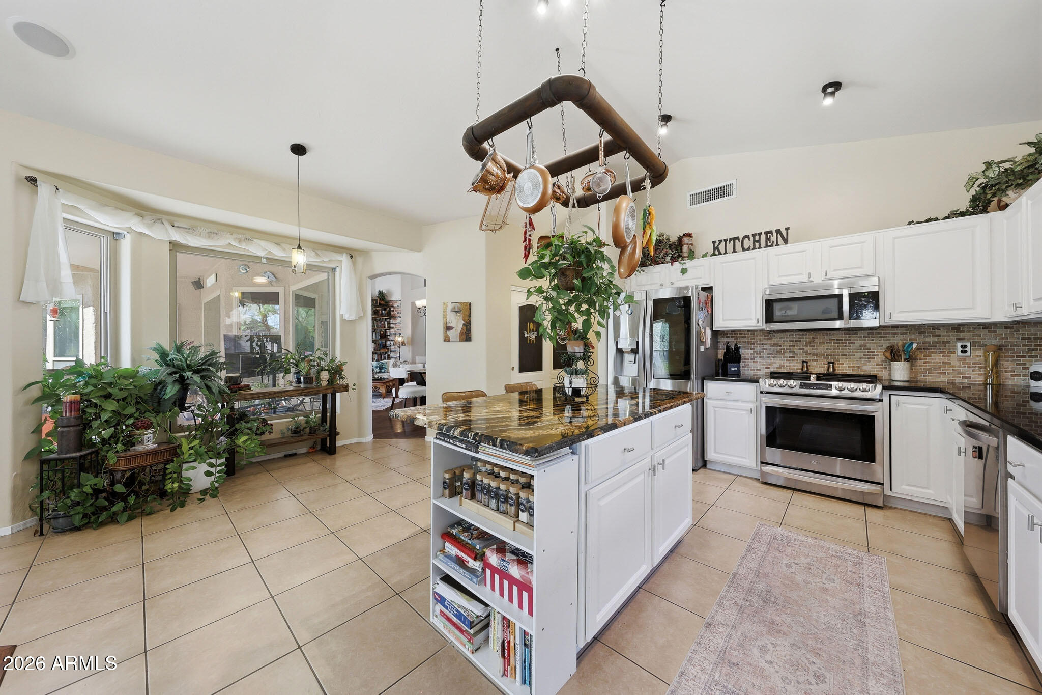 3897 E CULLUMBER Street