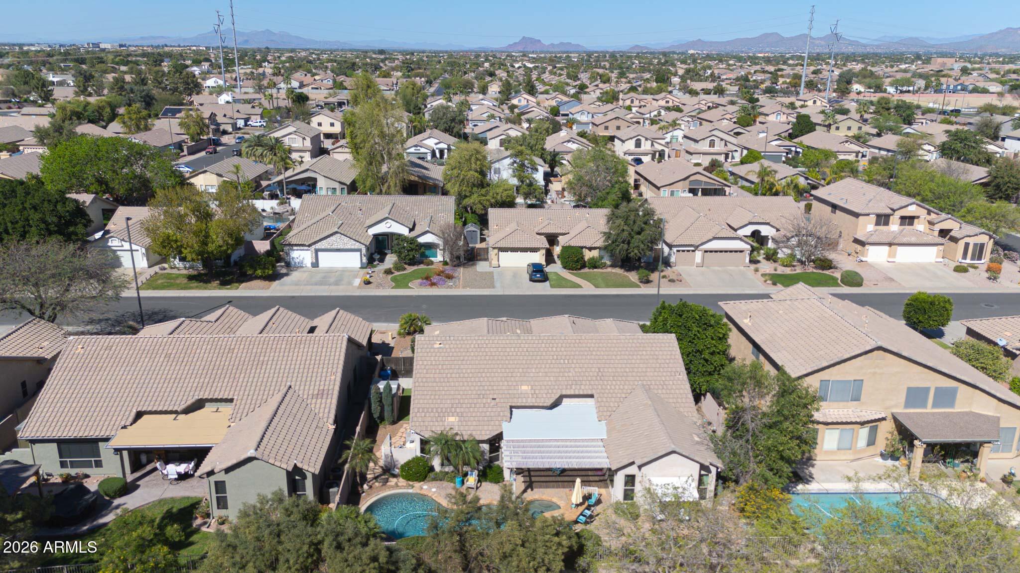3897 E CULLUMBER Street