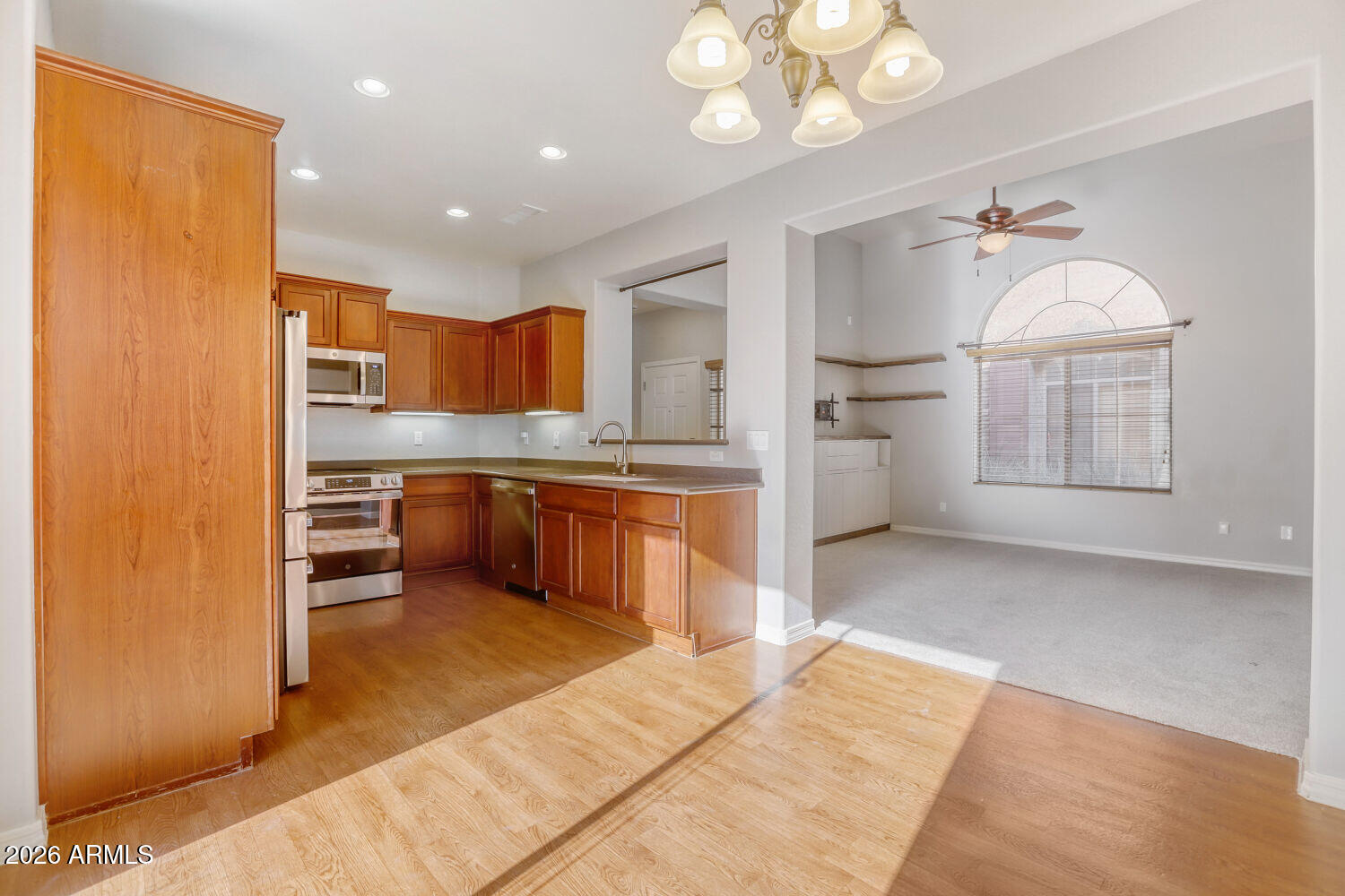 2145 W MONTE CRISTO Avenue