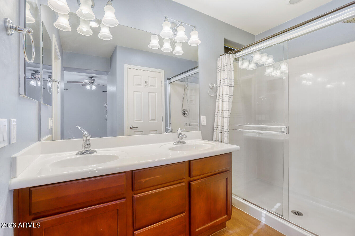 2145 W MONTE CRISTO Avenue