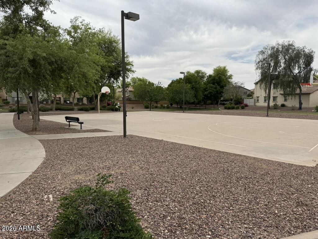 2145 W MONTE CRISTO Avenue