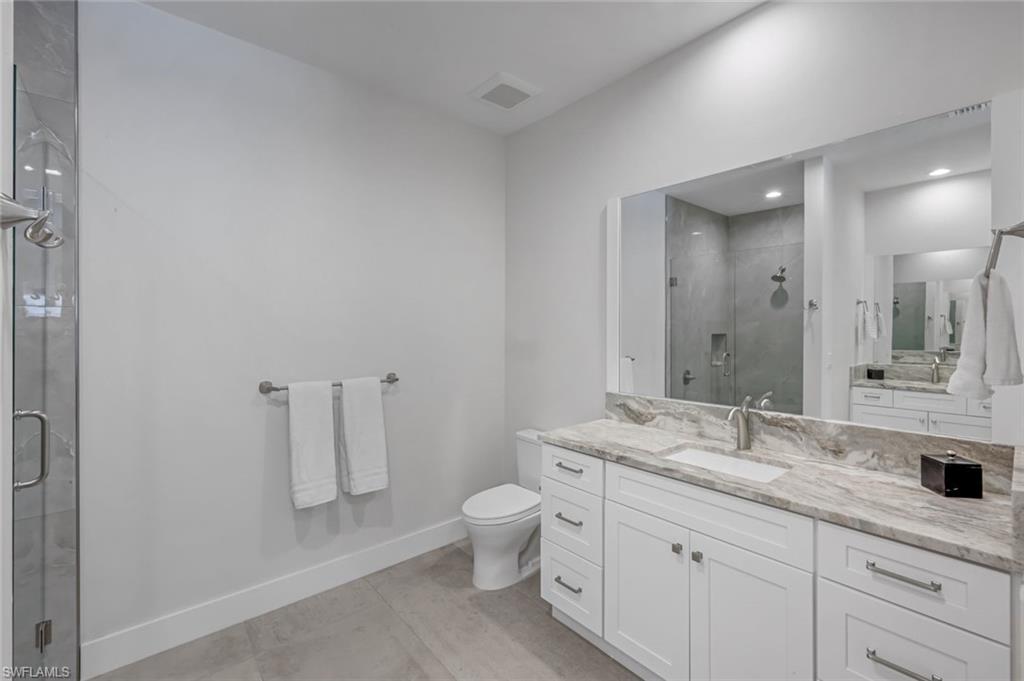 605/609 107th AVE N