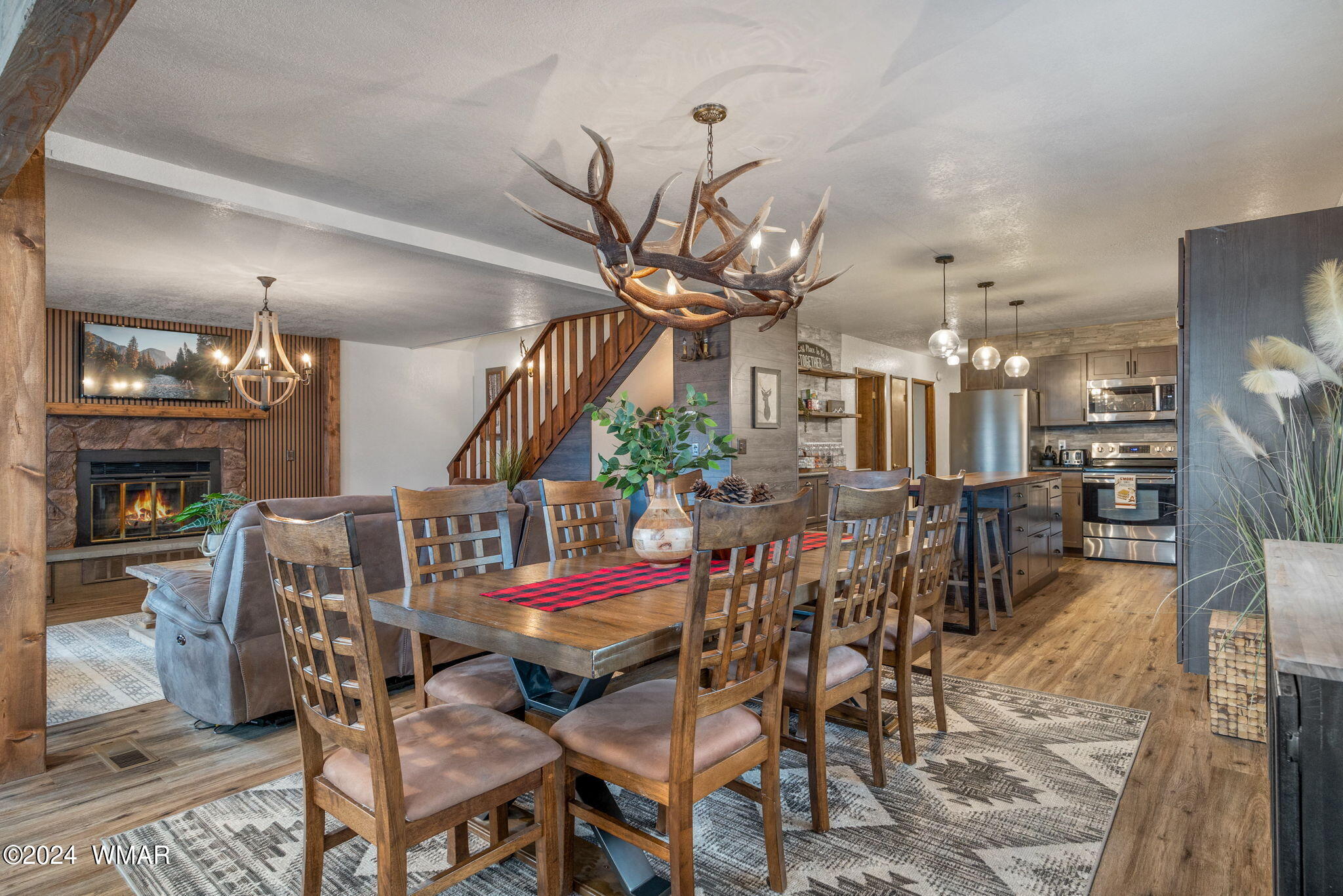 2932 Breezy Pine Drive