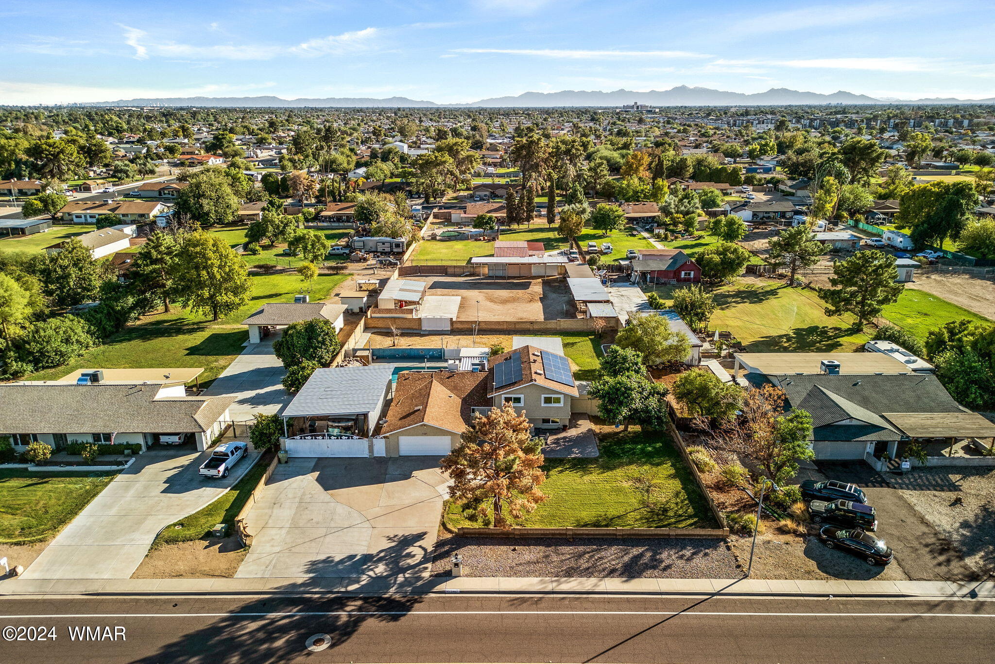 5327 W Paradise Lane