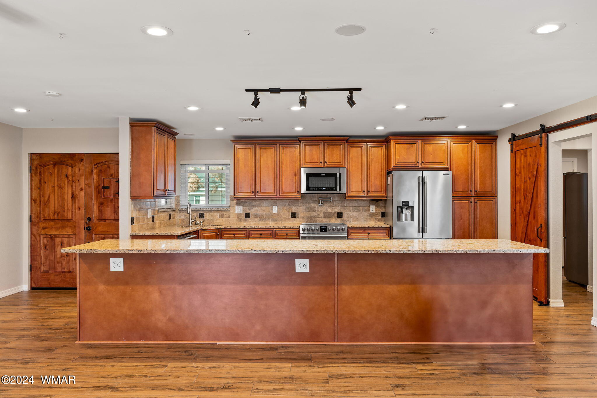 5327 W Paradise Lane