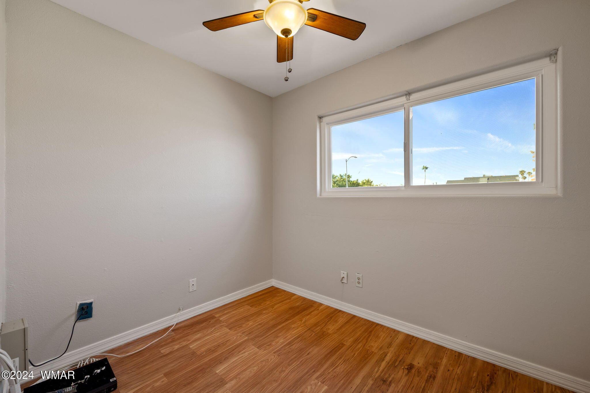 5327 W Paradise Lane