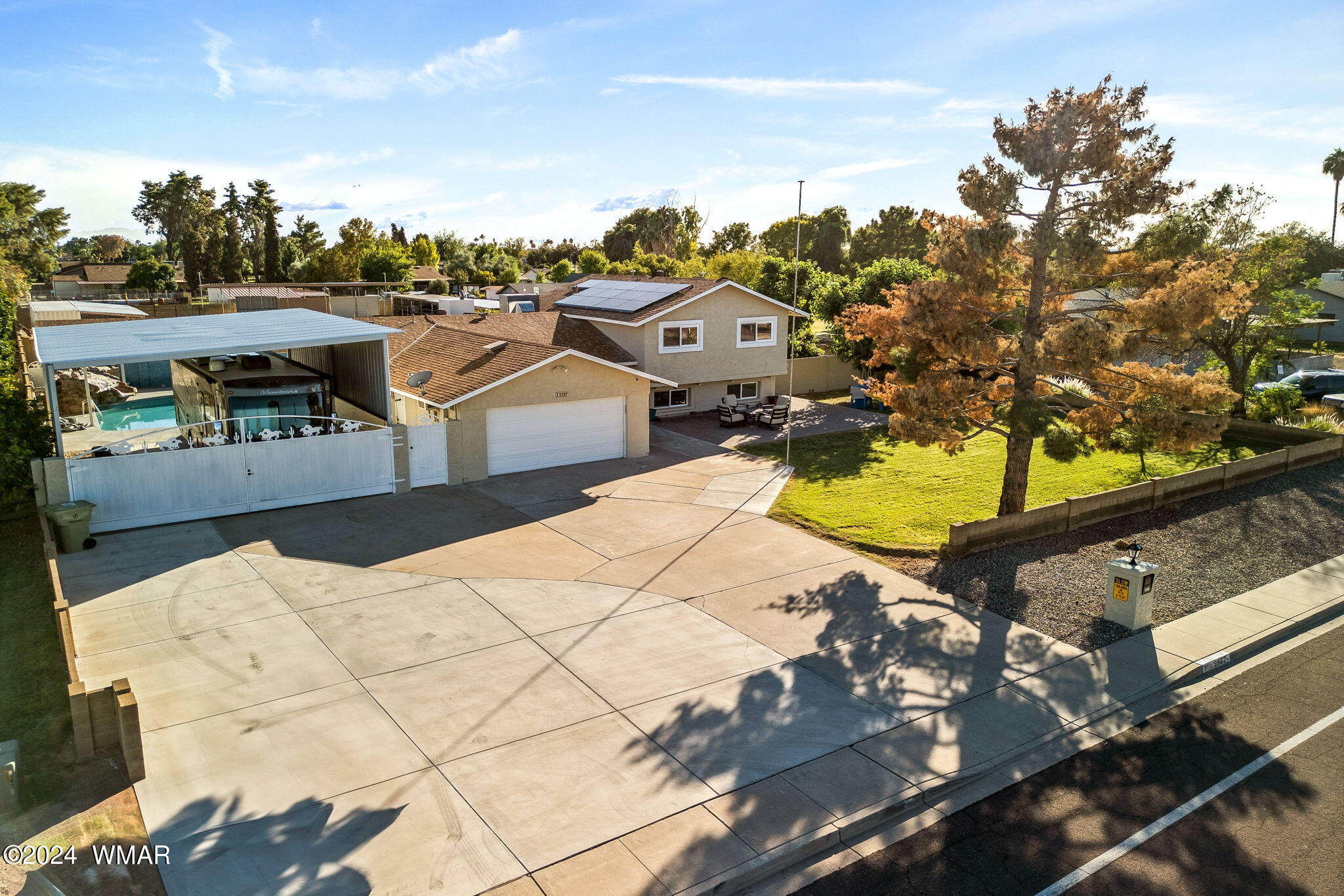 5327 W Paradise Lane