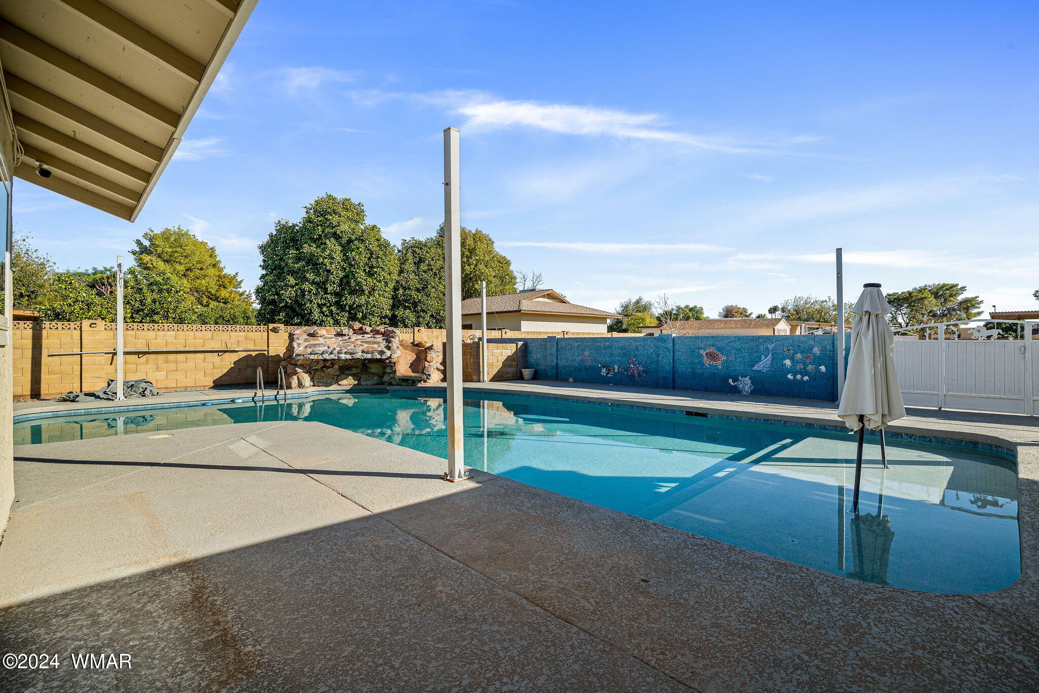 5327 W Paradise Lane