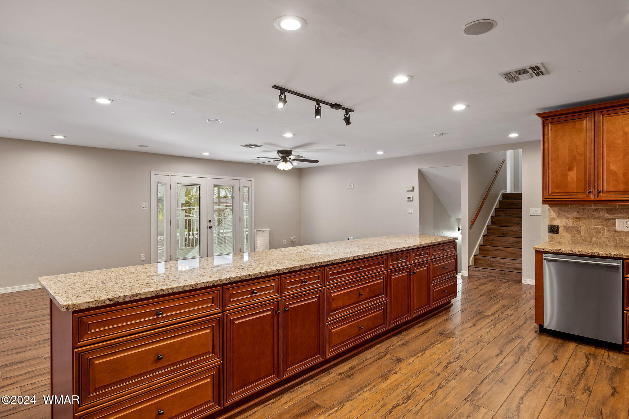 5327 W Paradise Lane