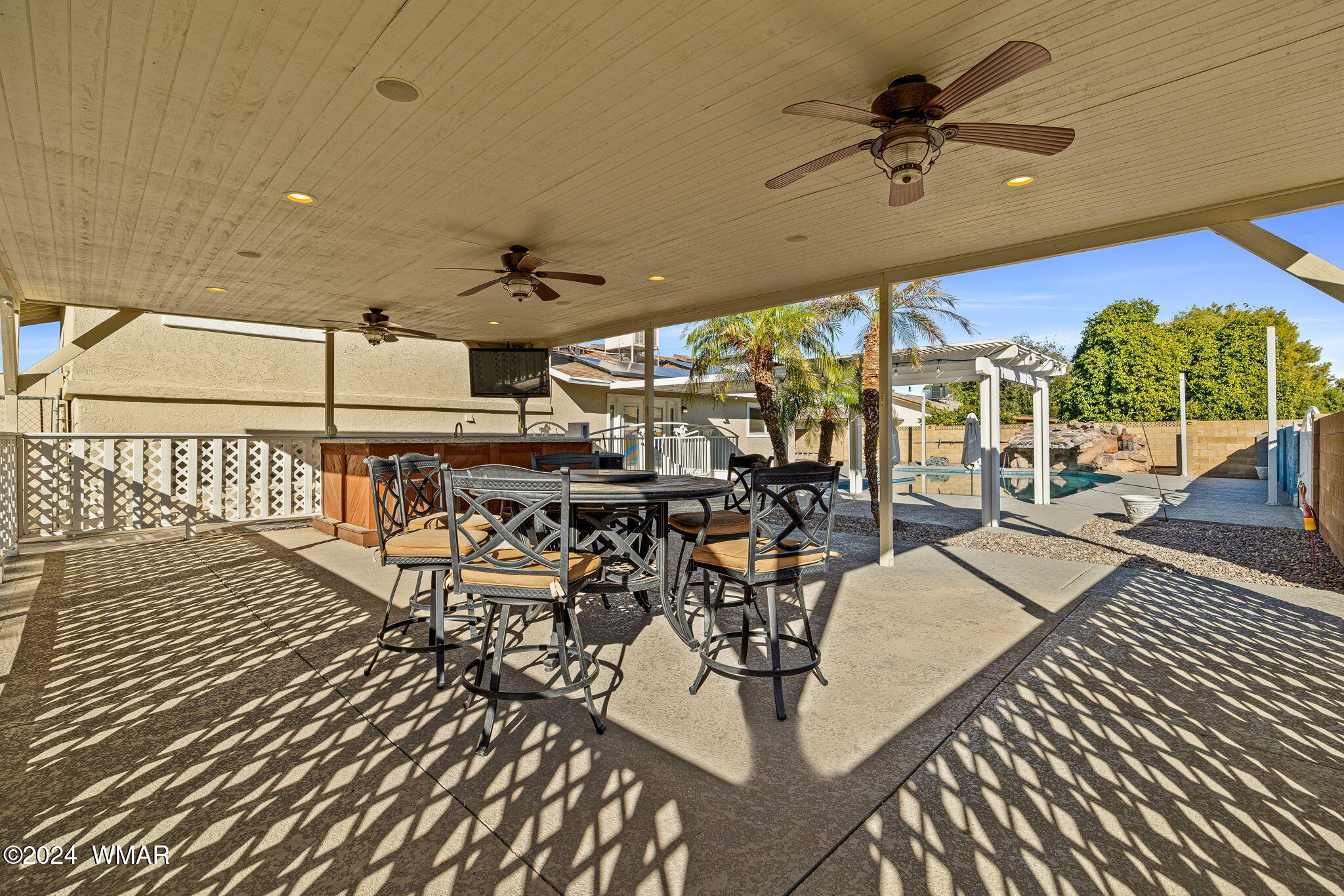 5327 W Paradise Lane