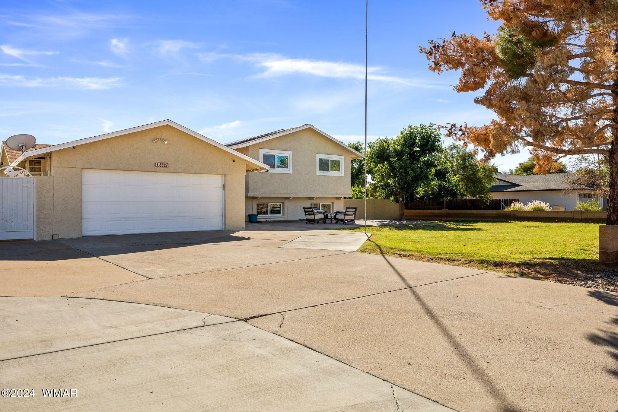 5327 W Paradise Lane