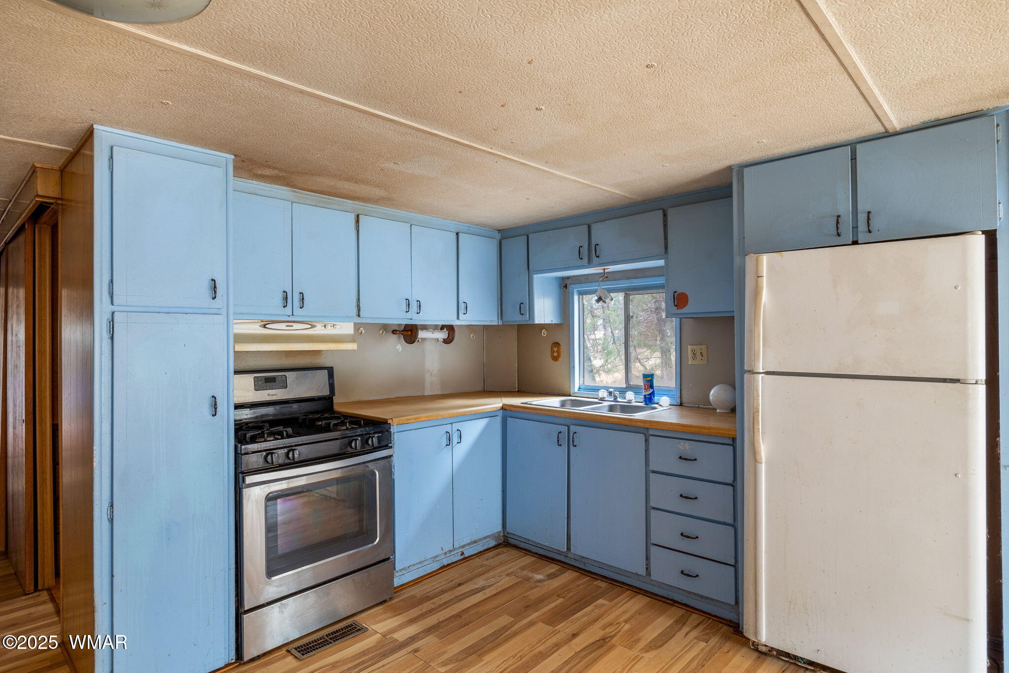 2193 Lobo Trail