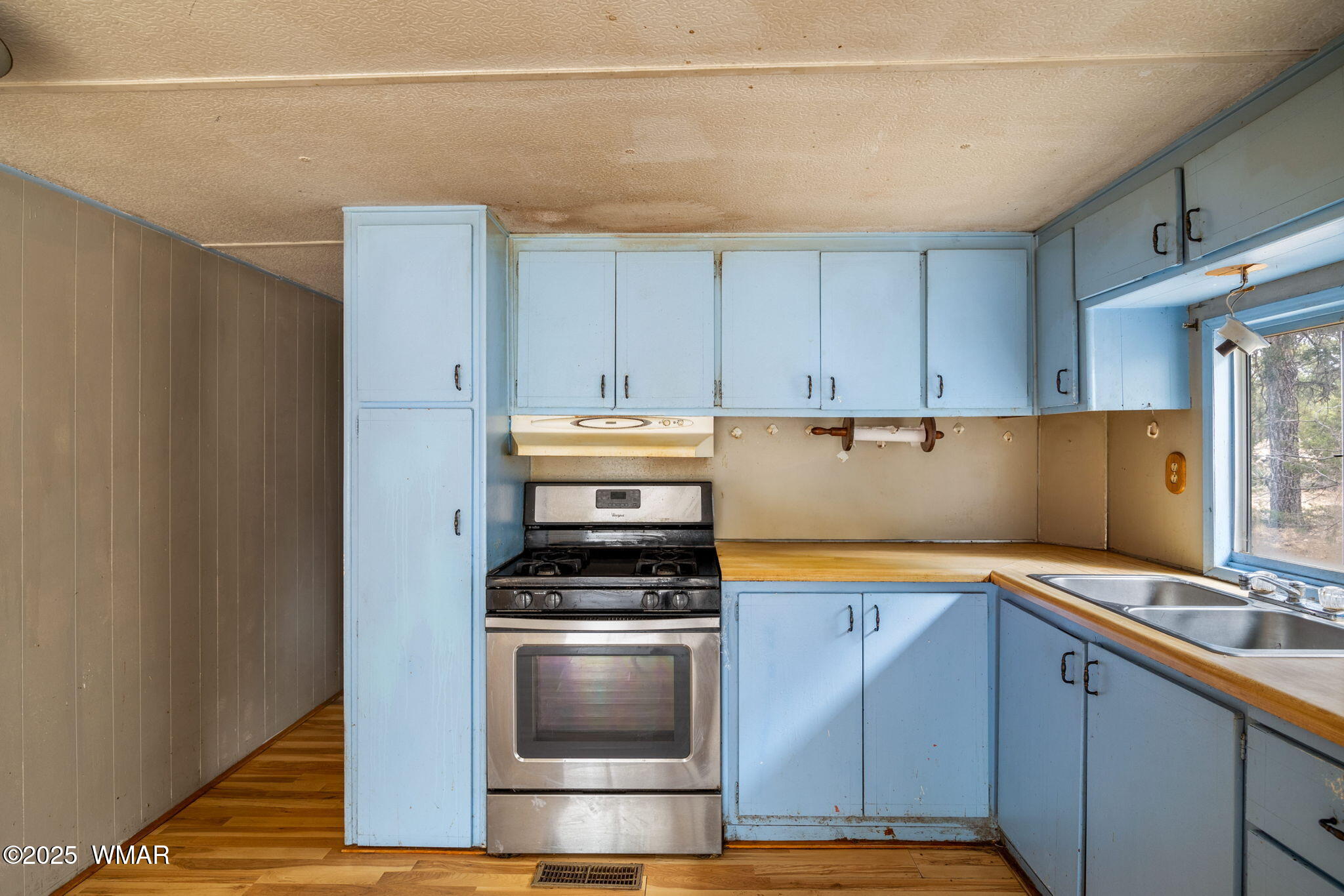 2193 Lobo Trail