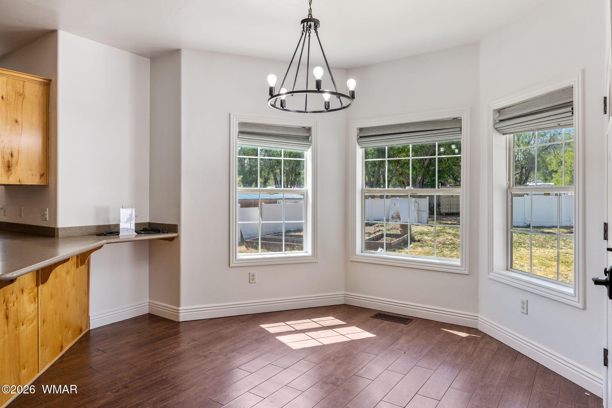 1821 Park View