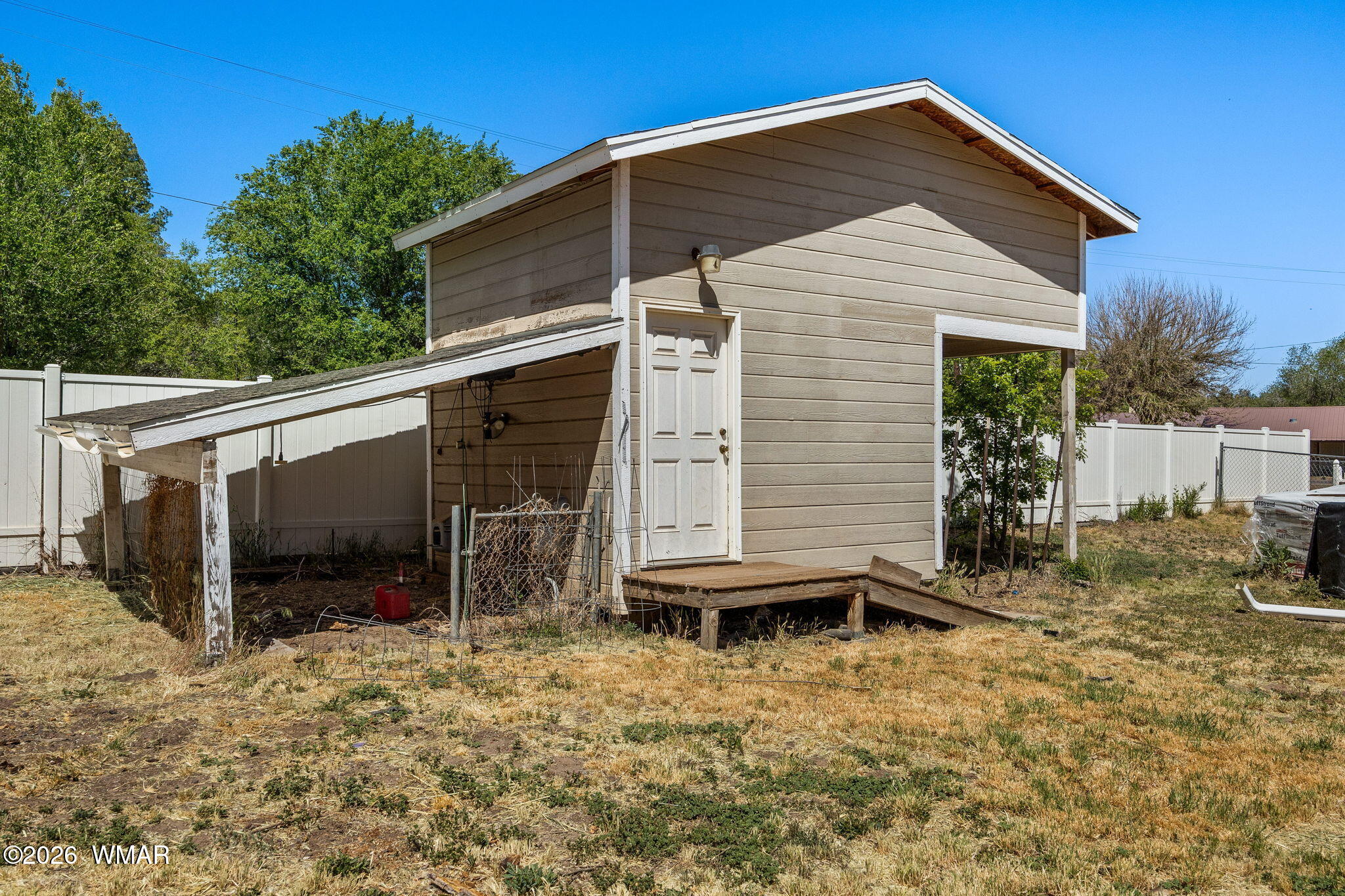 1821 Park View