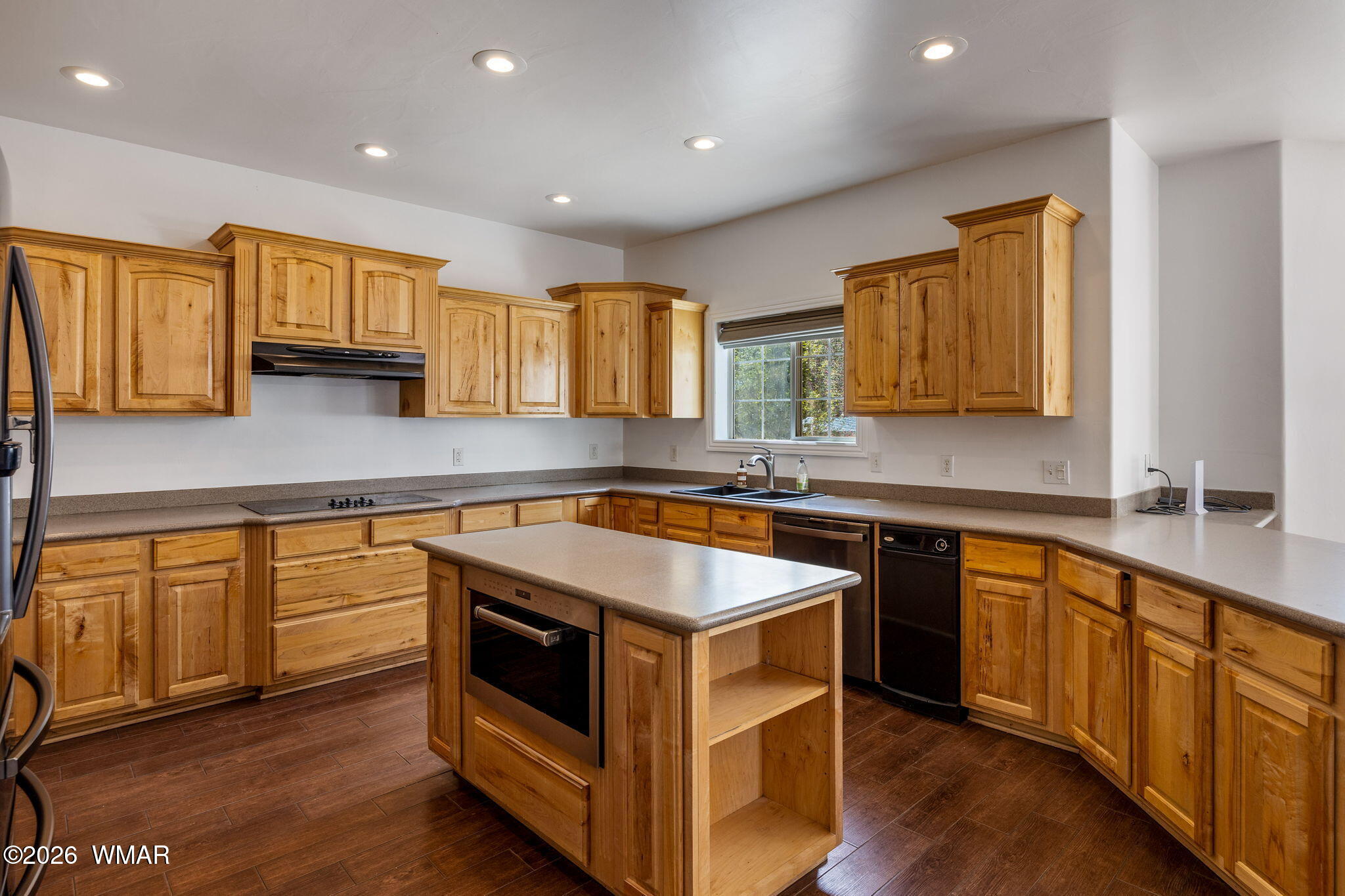 1821 Park View