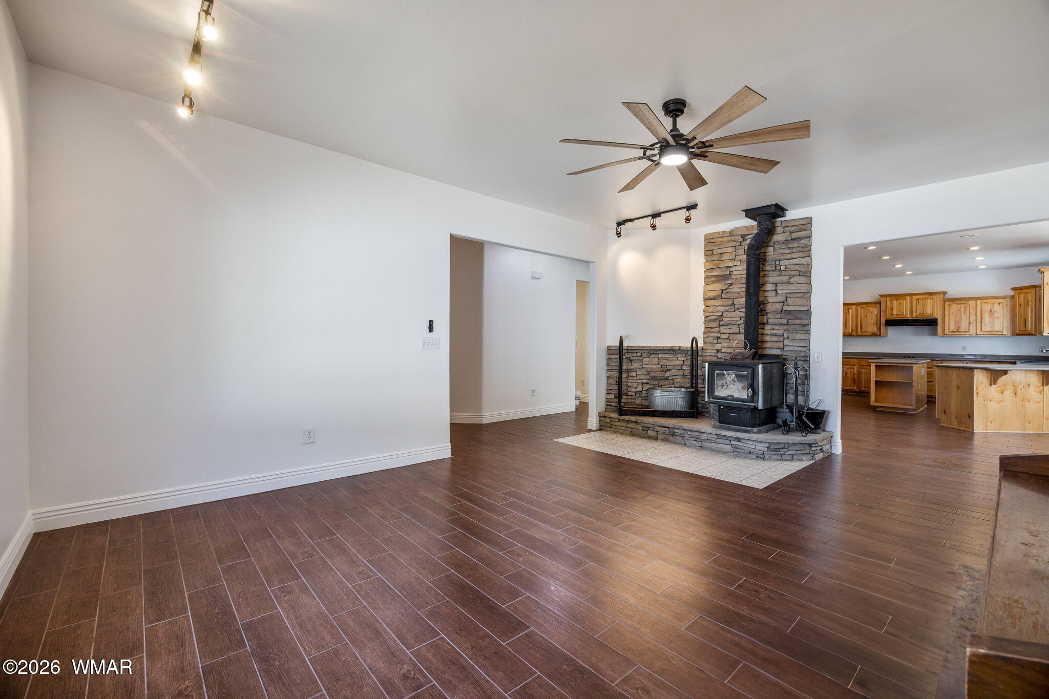 1821 Park View