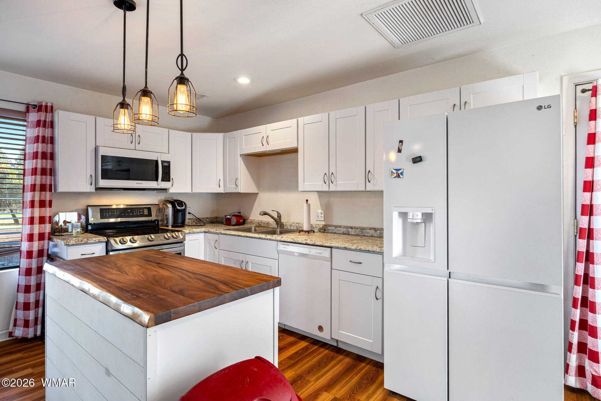 2224 Meadow Trail