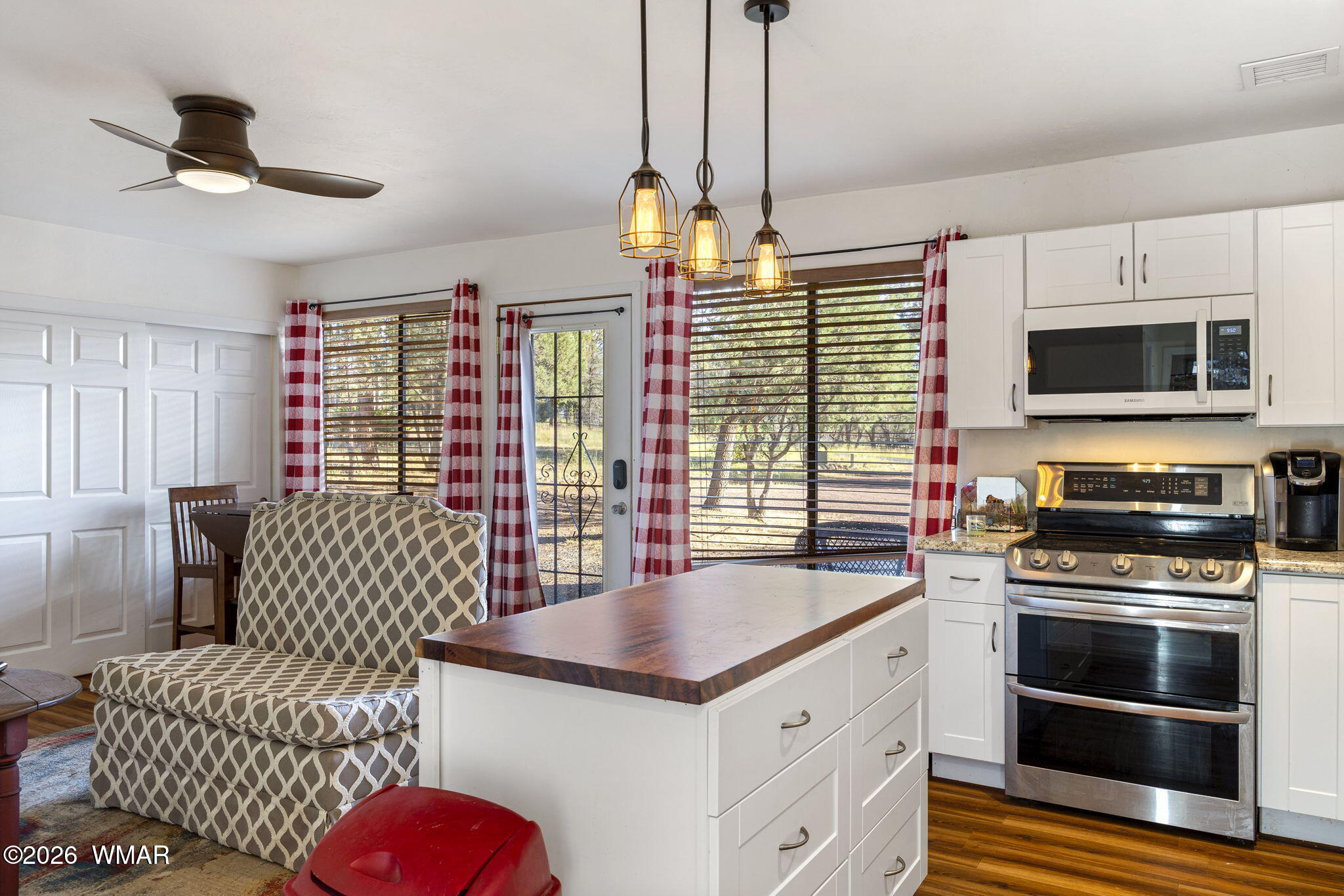 2224 Meadow Trail