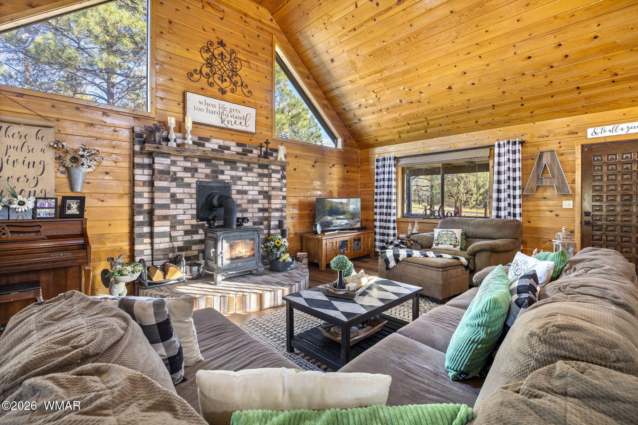 2224 Meadow Trail