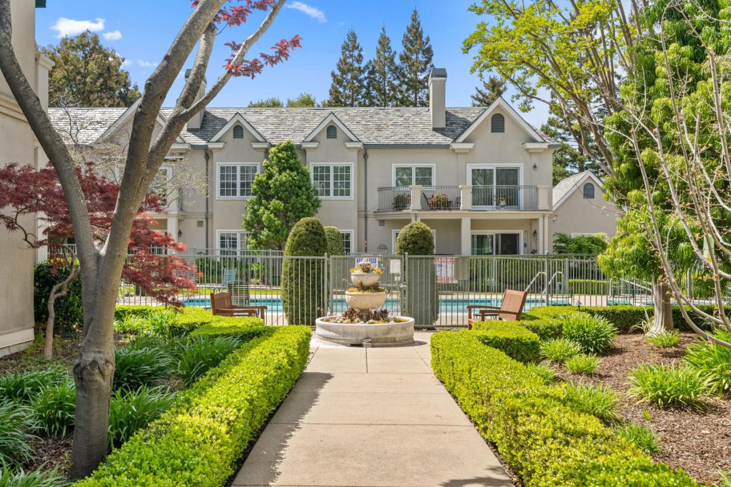 1 W Edith AVE D129
